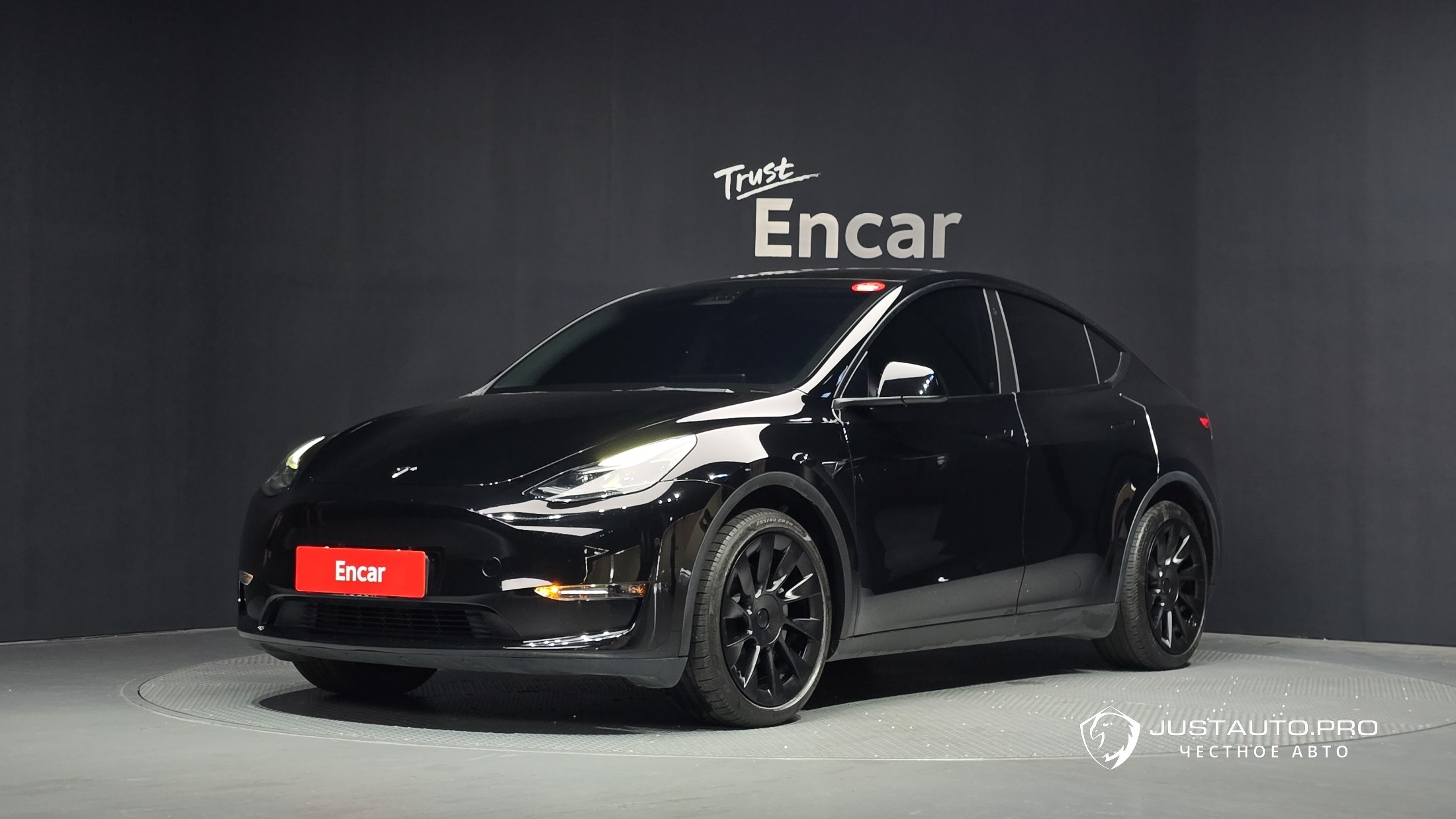 Автомобиль Tesla Model Y