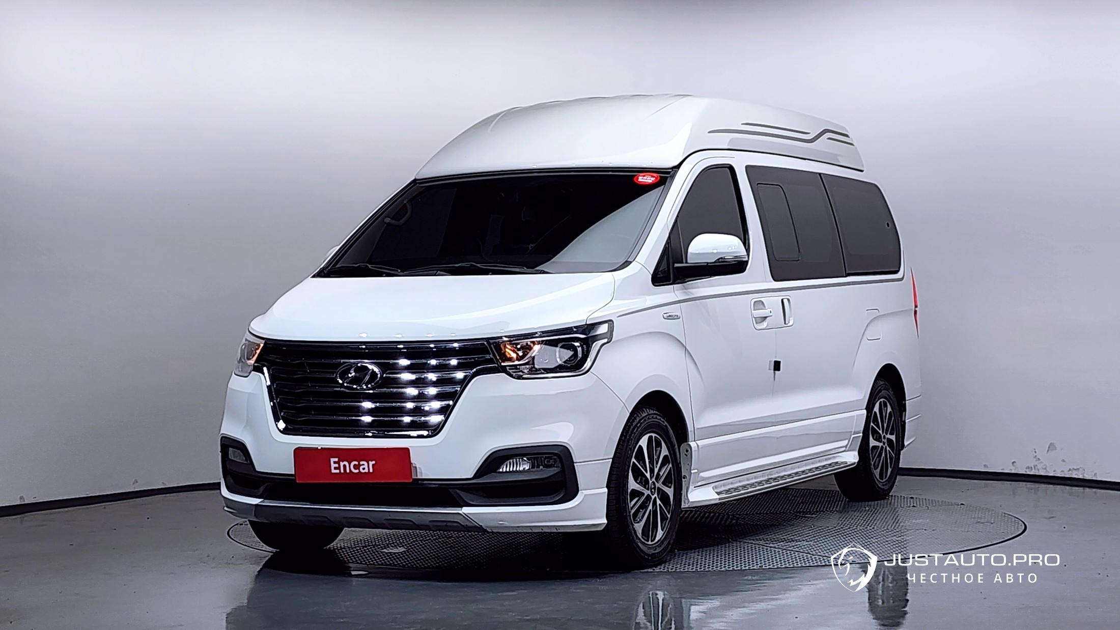 Автомобиль Hyundai Starex