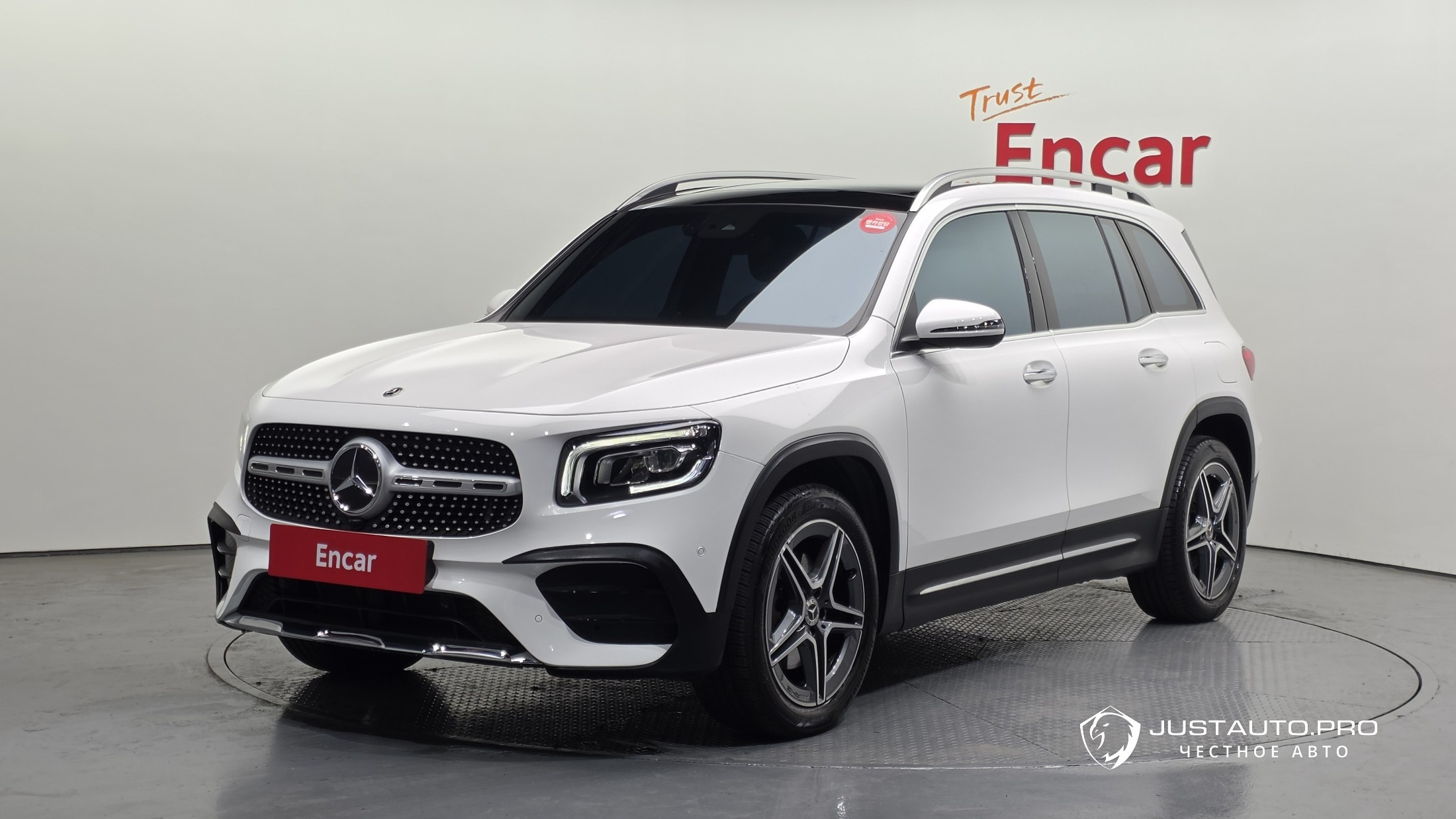 Автомобиль Mercedes-Benz GLB-Class