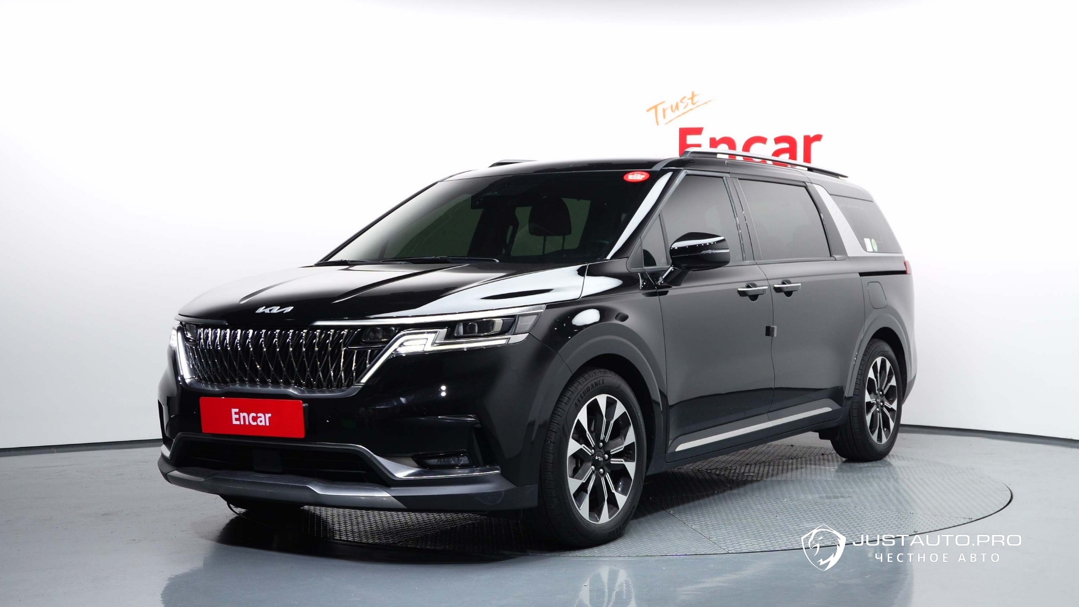 Автомобиль Kia Canival