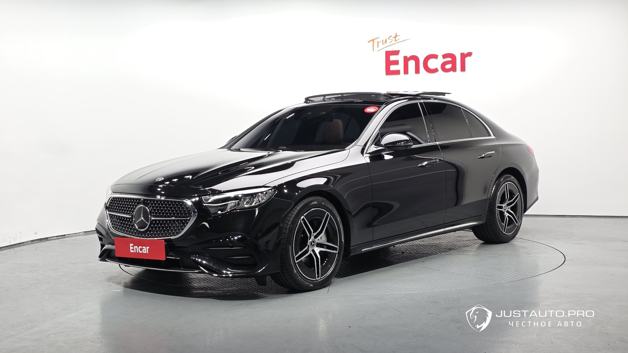 Автомобиль Mercedes-Benz E-Class