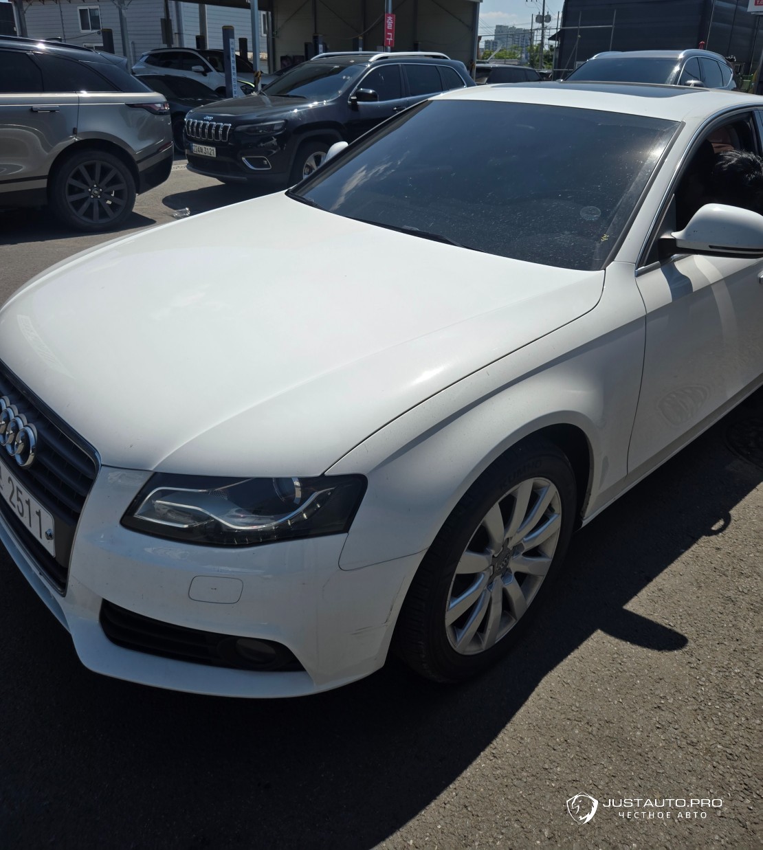 Автомобиль Audi A4