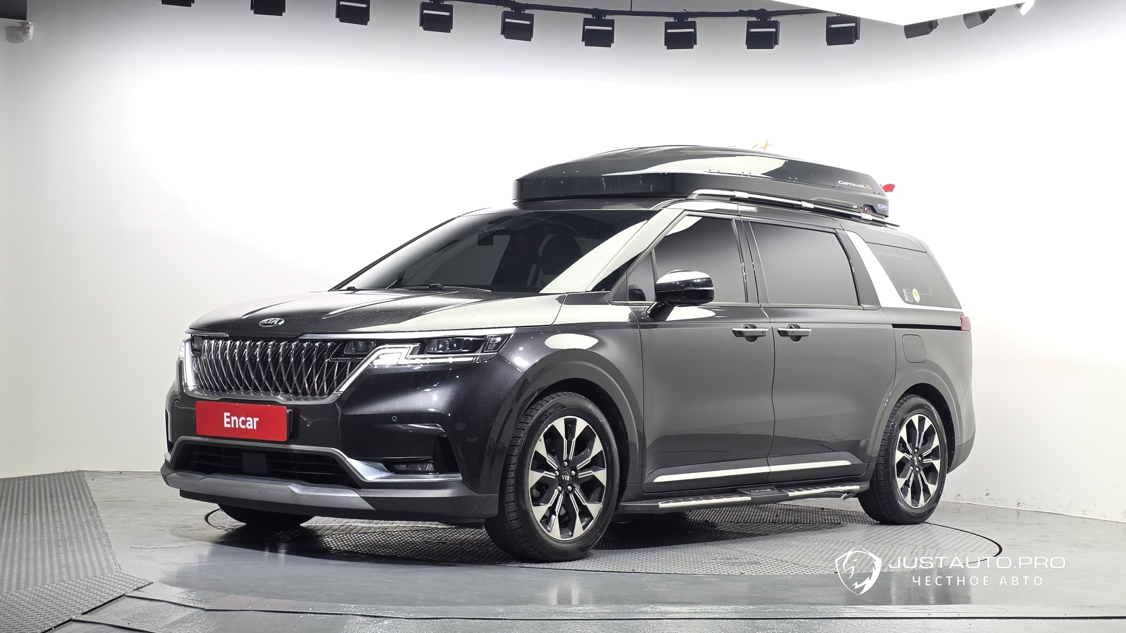 Автомобиль Kia Canival
