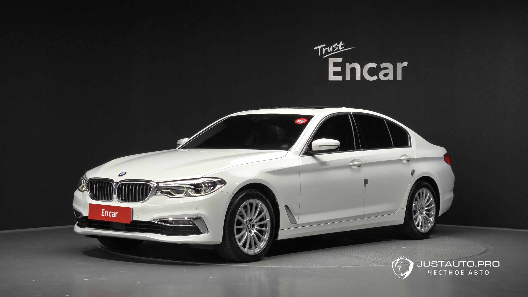 Автомобиль BMW 5-Series
