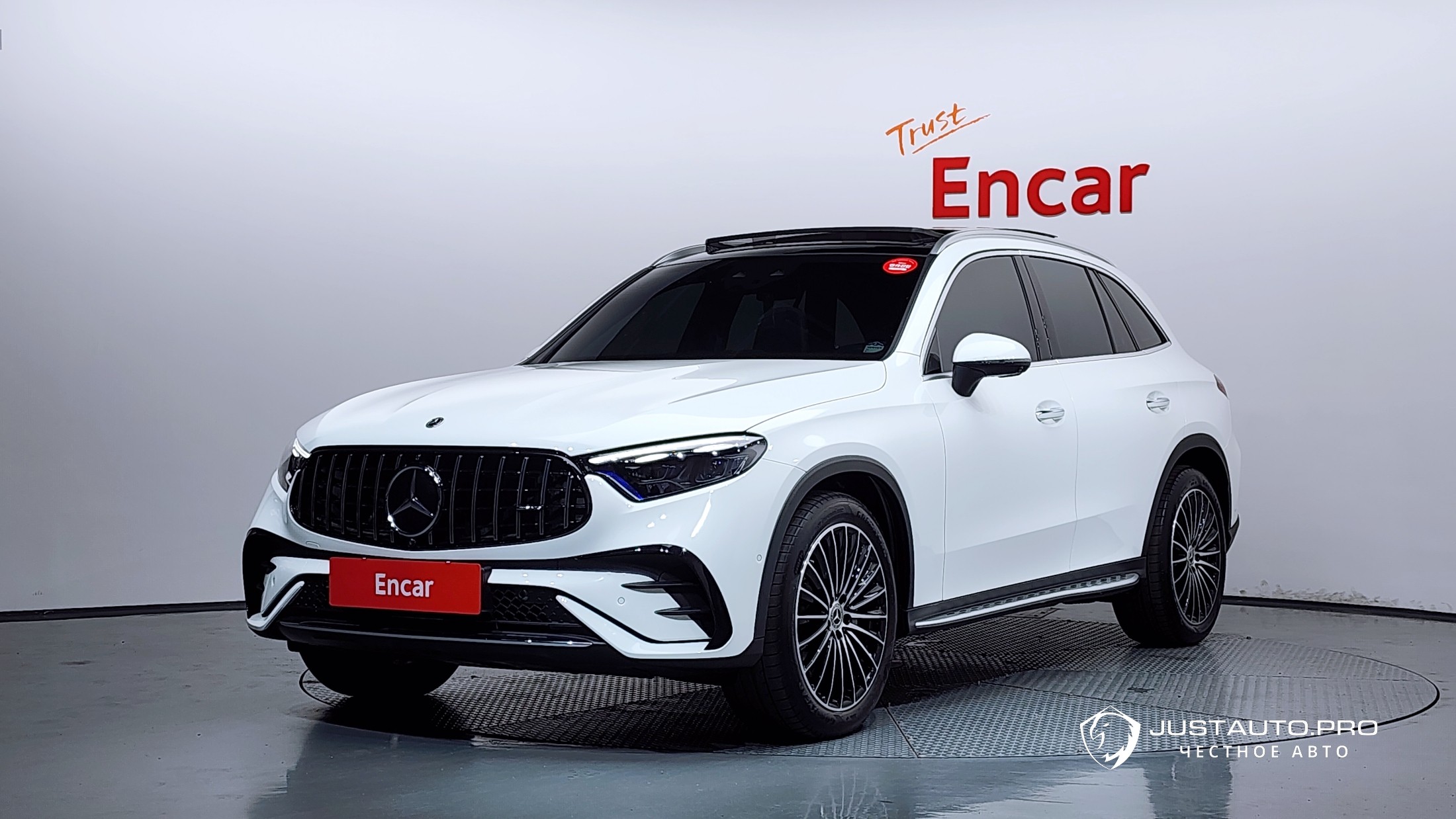 Автомобиль Mercedes-Benz GLC-Class