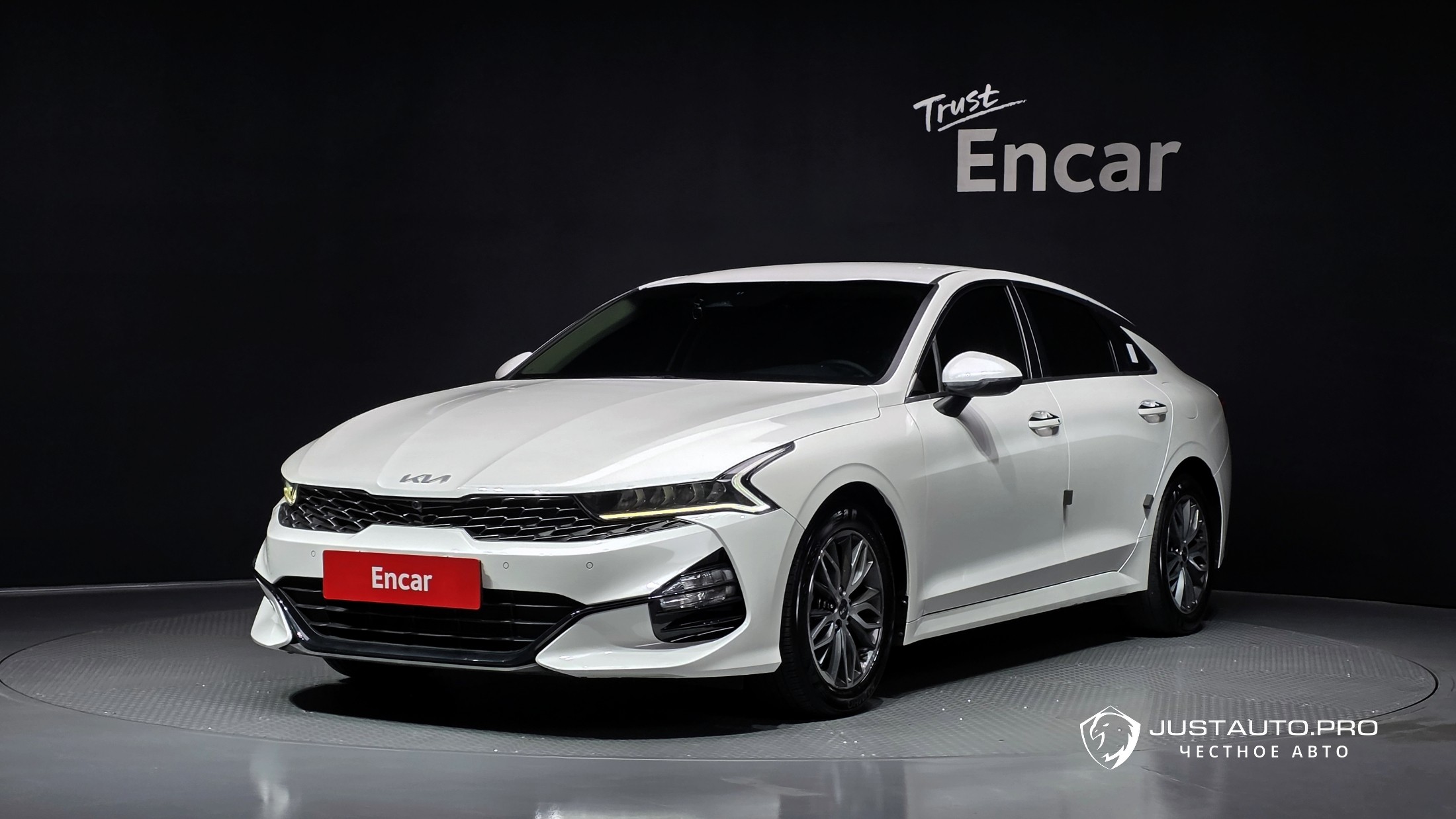 Автомобиль Kia K5