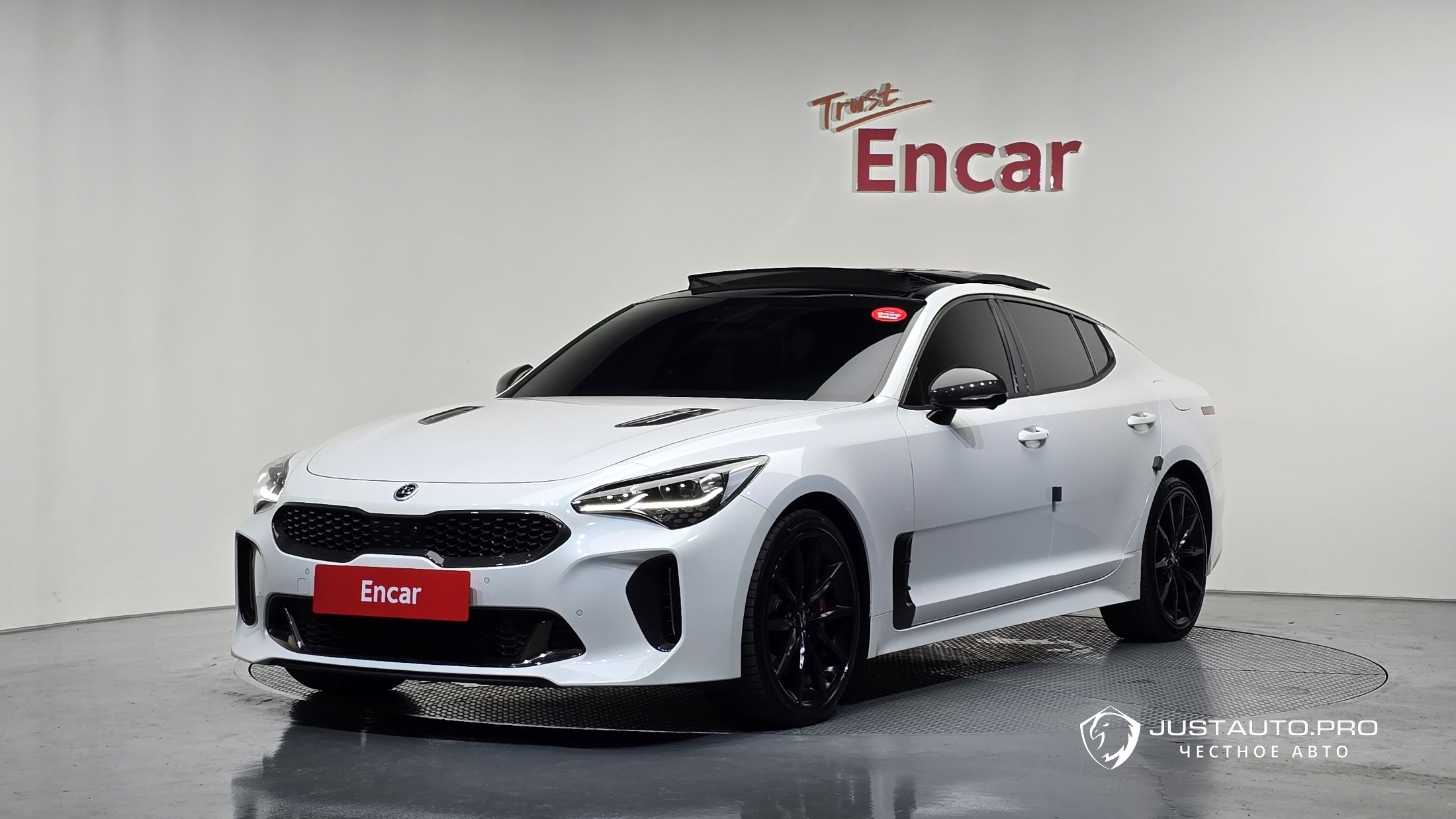 Автомобиль Kia Stinger