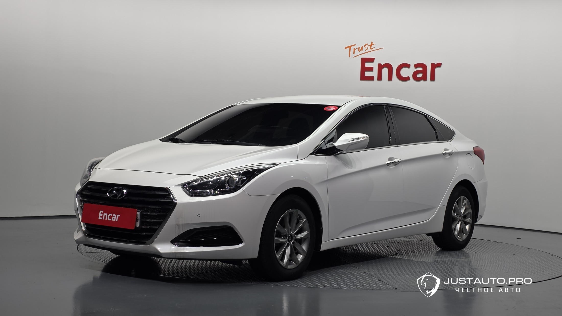 Автомобиль Hyundai i40