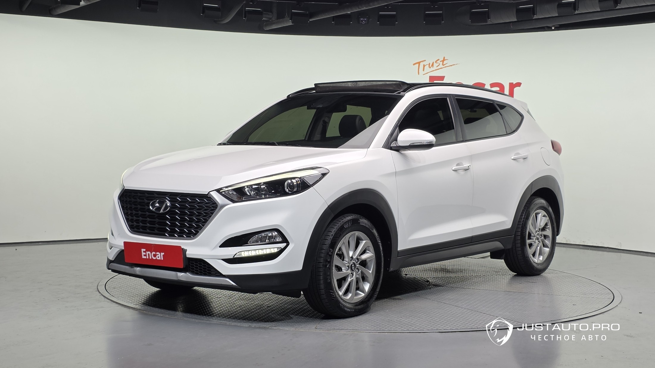 Автомобиль Hyundai Tucson