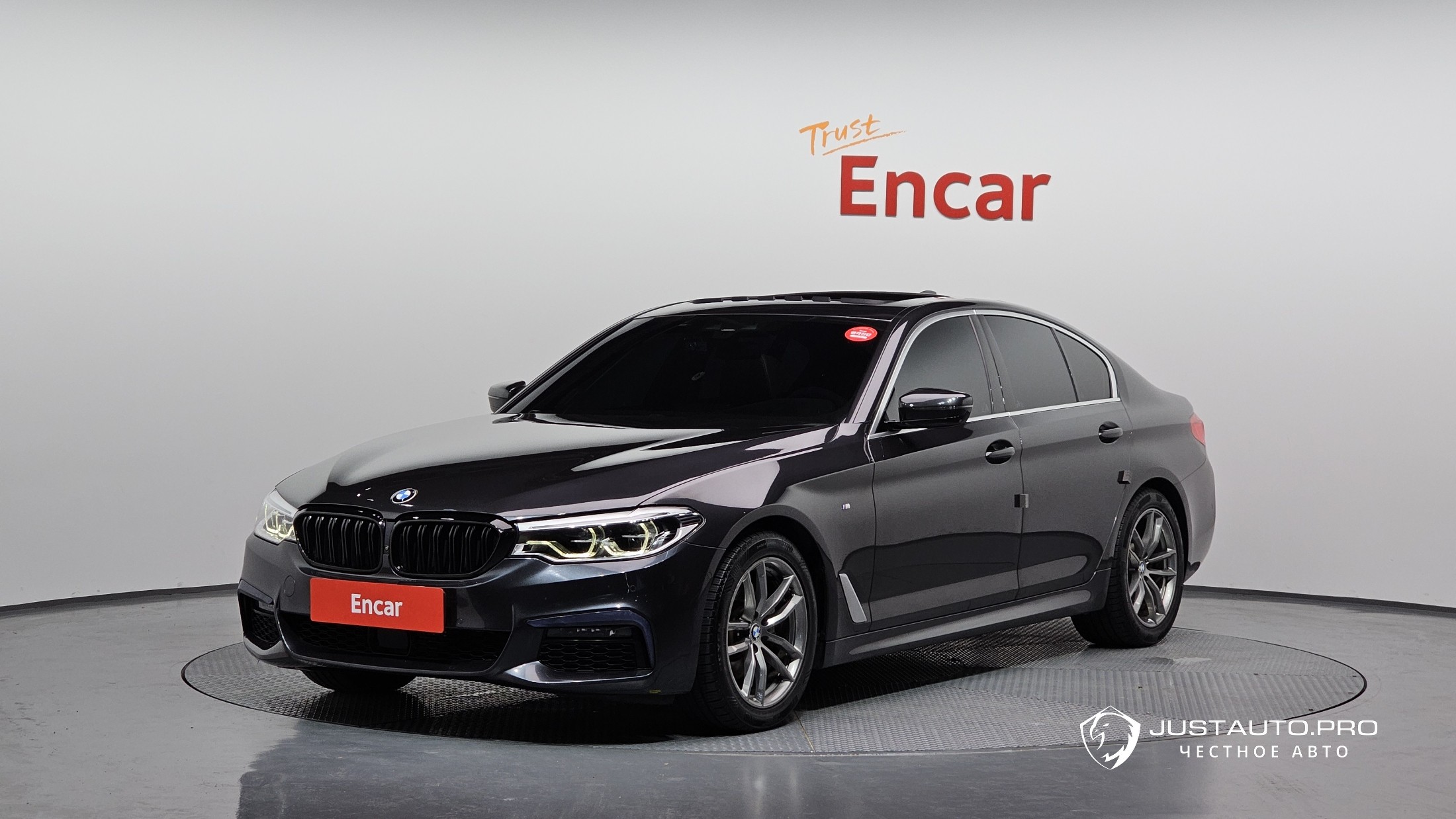Автомобиль BMW 5-Series