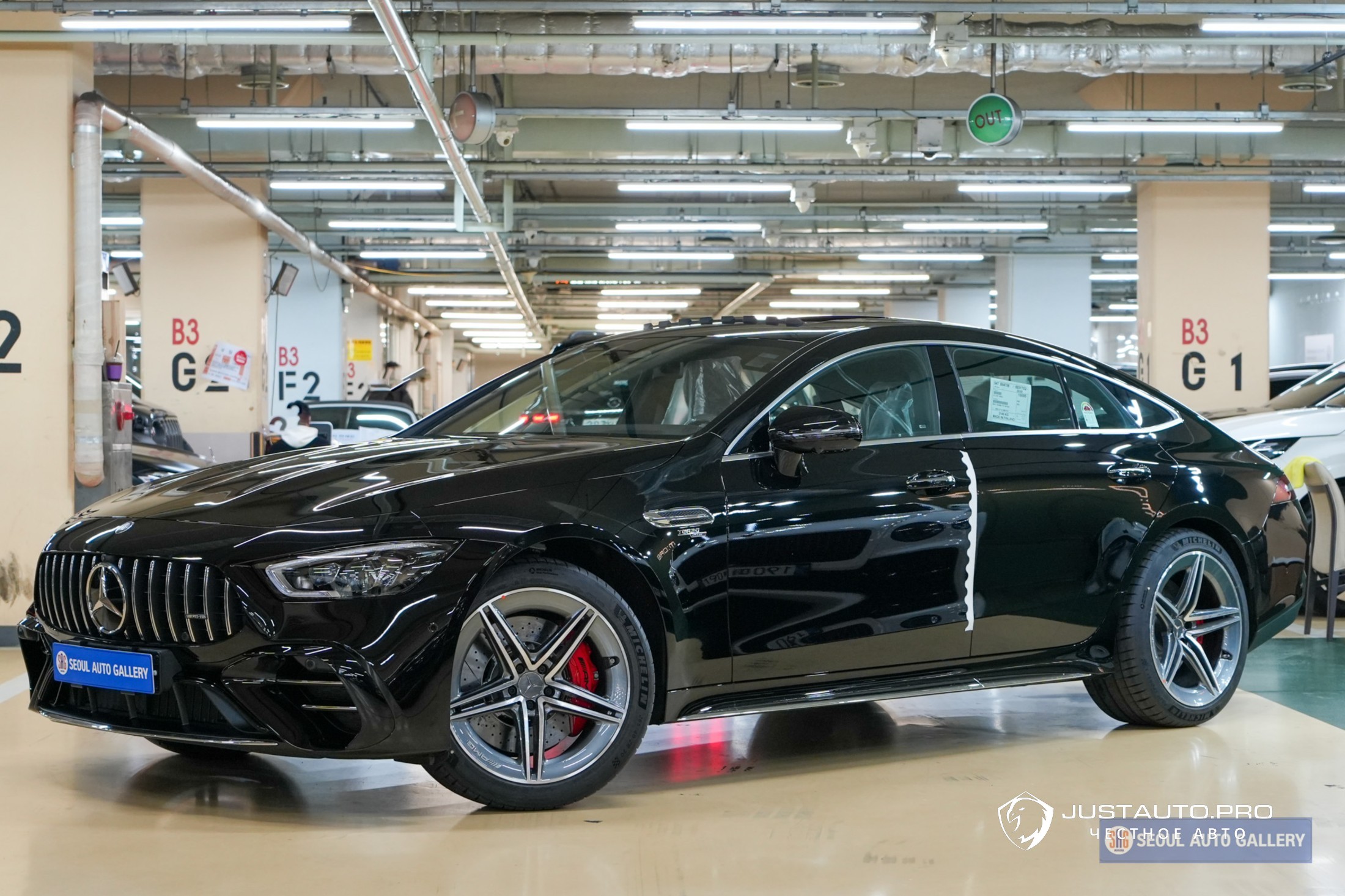 Автомобиль Mercedes-Benz AMG GT