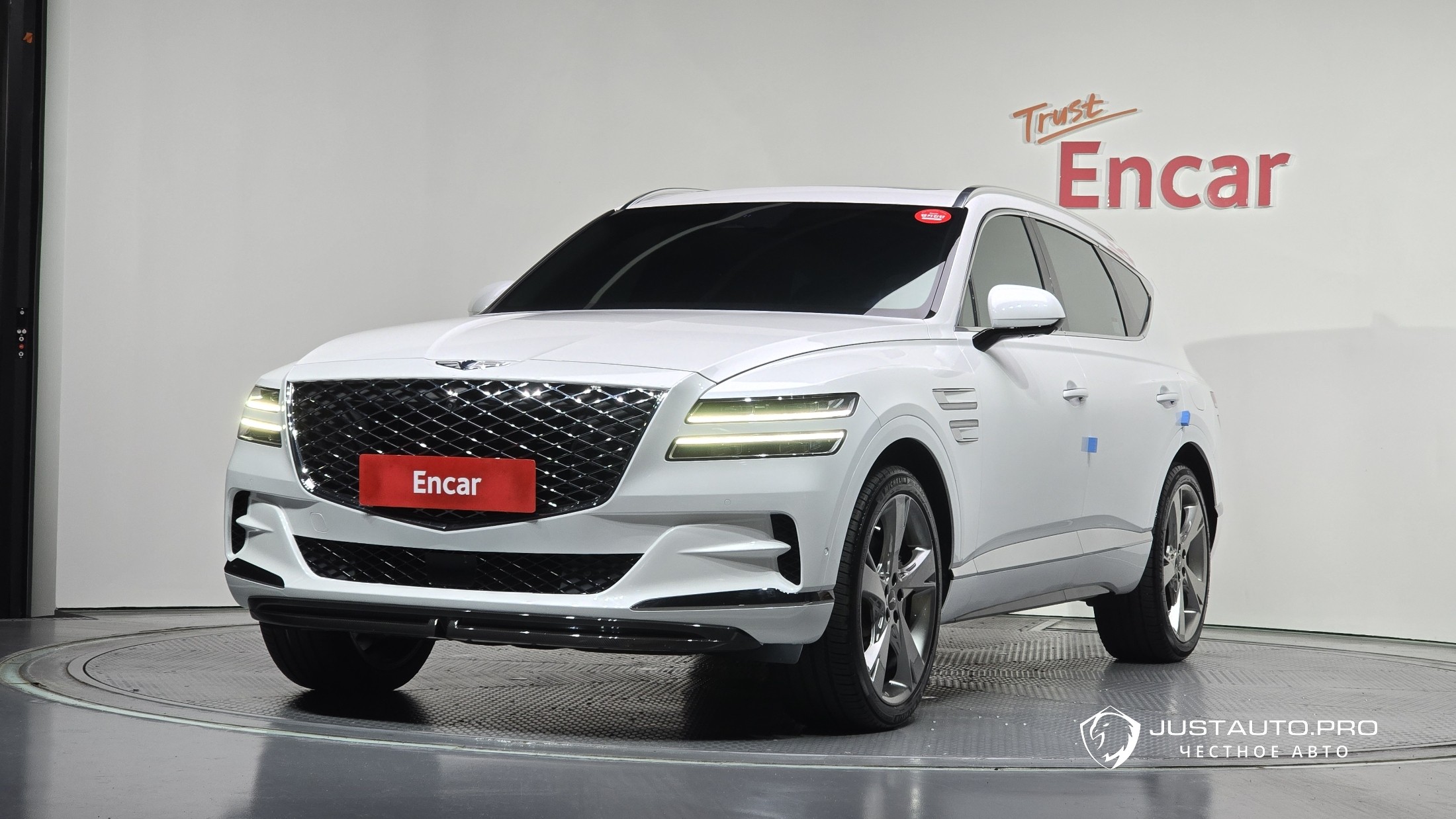 Автомобиль Genesis GV80
