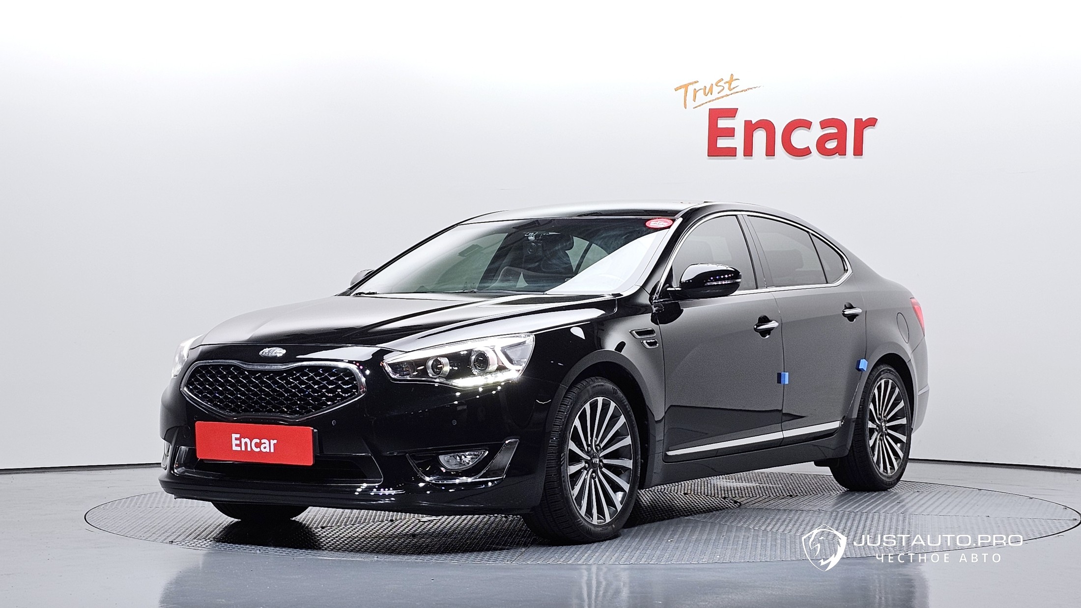 Автомобиль Kia K7