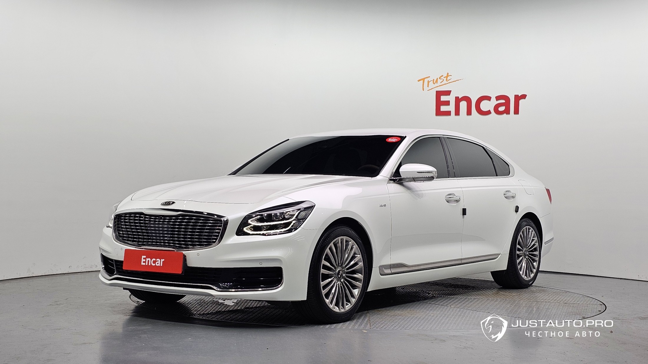 Автомобиль Kia K9