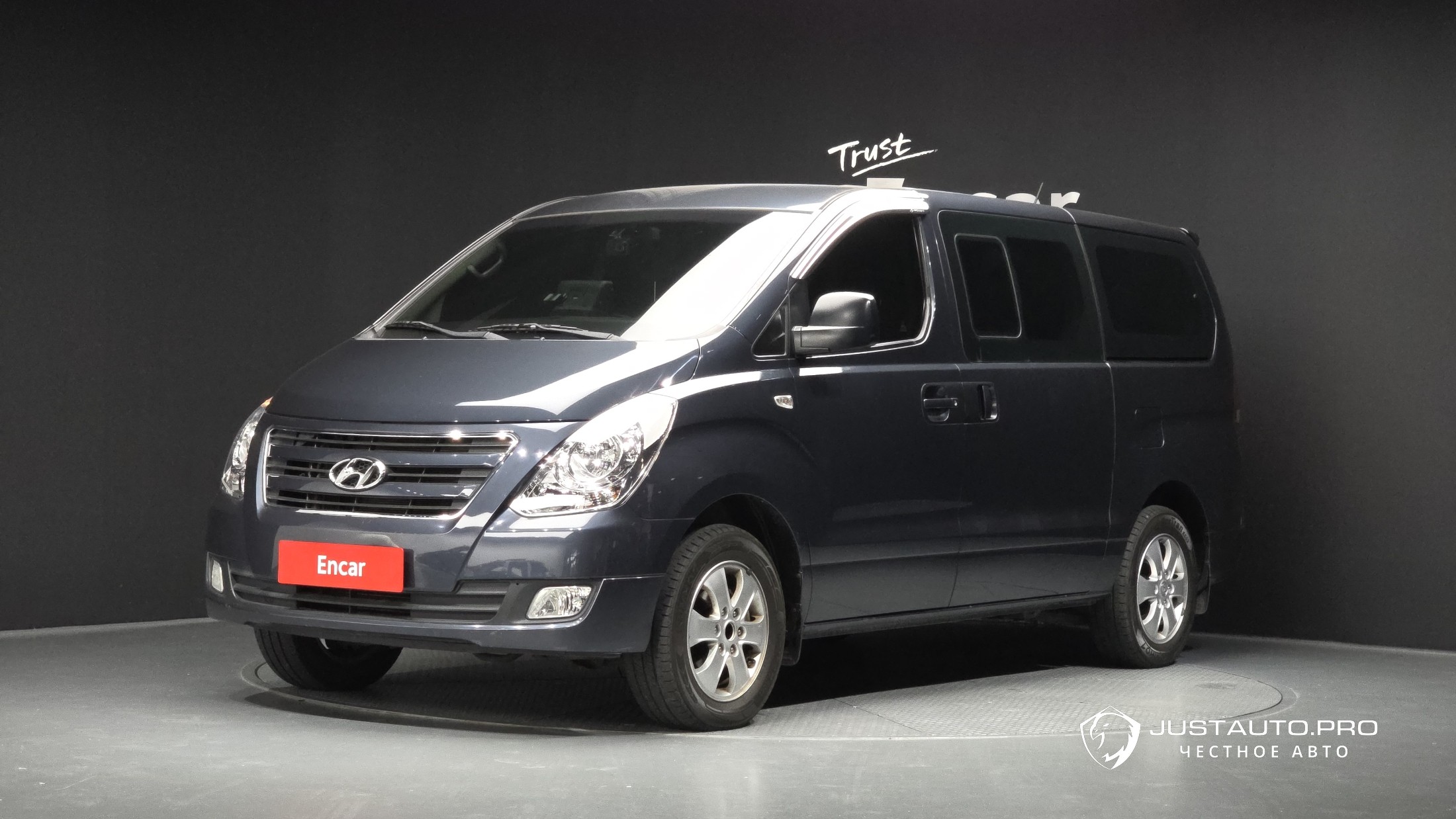 Автомобиль Hyundai Starex