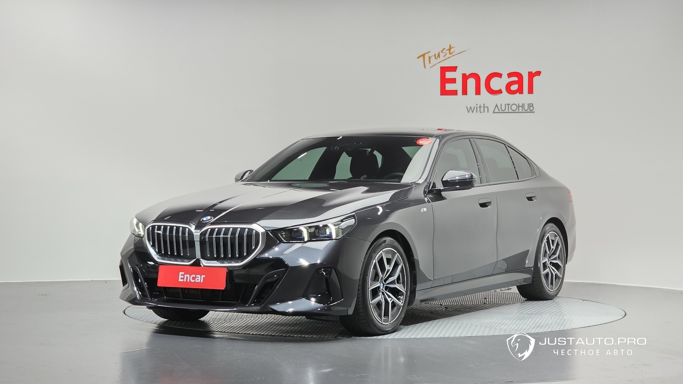 Автомобиль BMW 5-Series