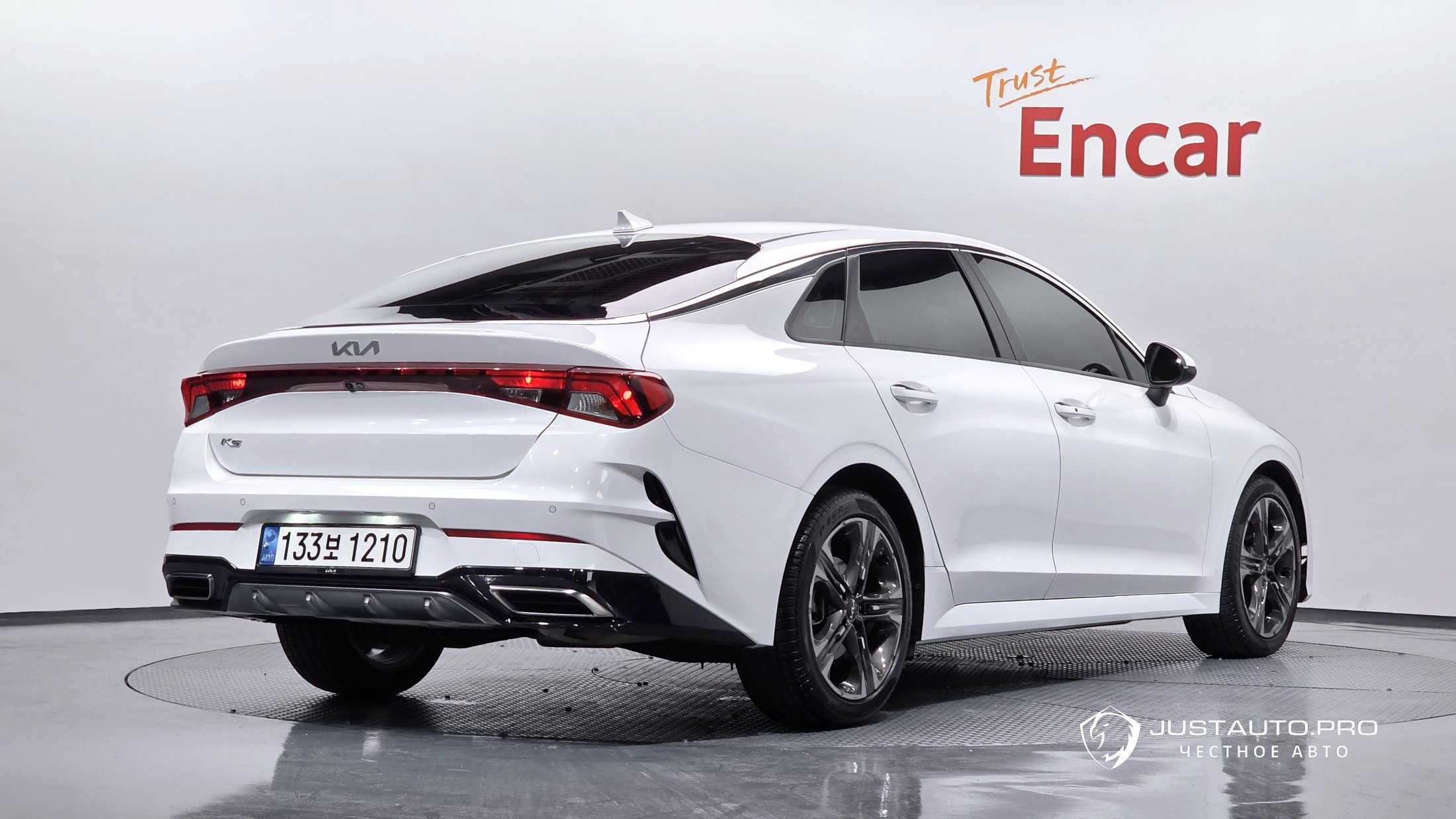 Автомобиль Kia K5