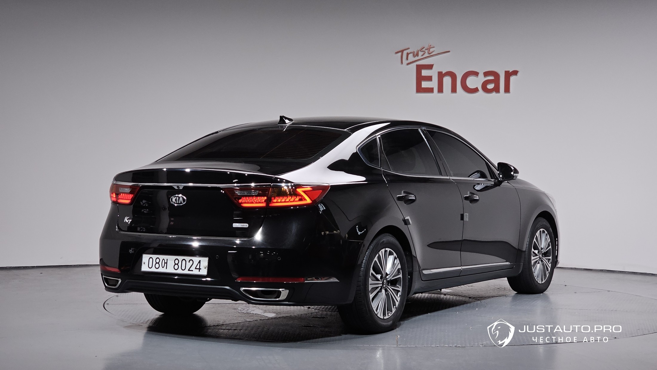 Автомобиль Kia K7