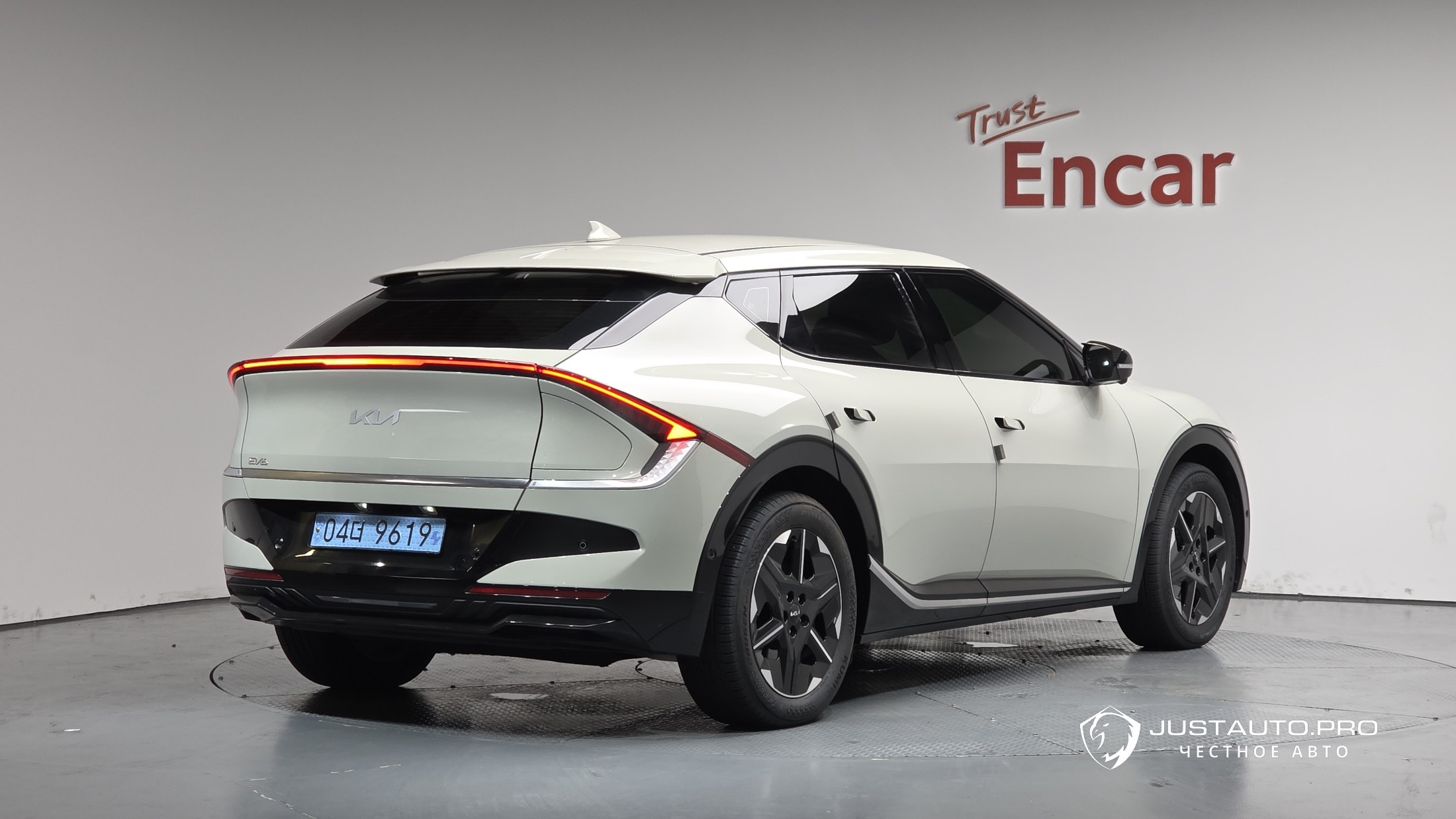 Автомобиль Kia EV6