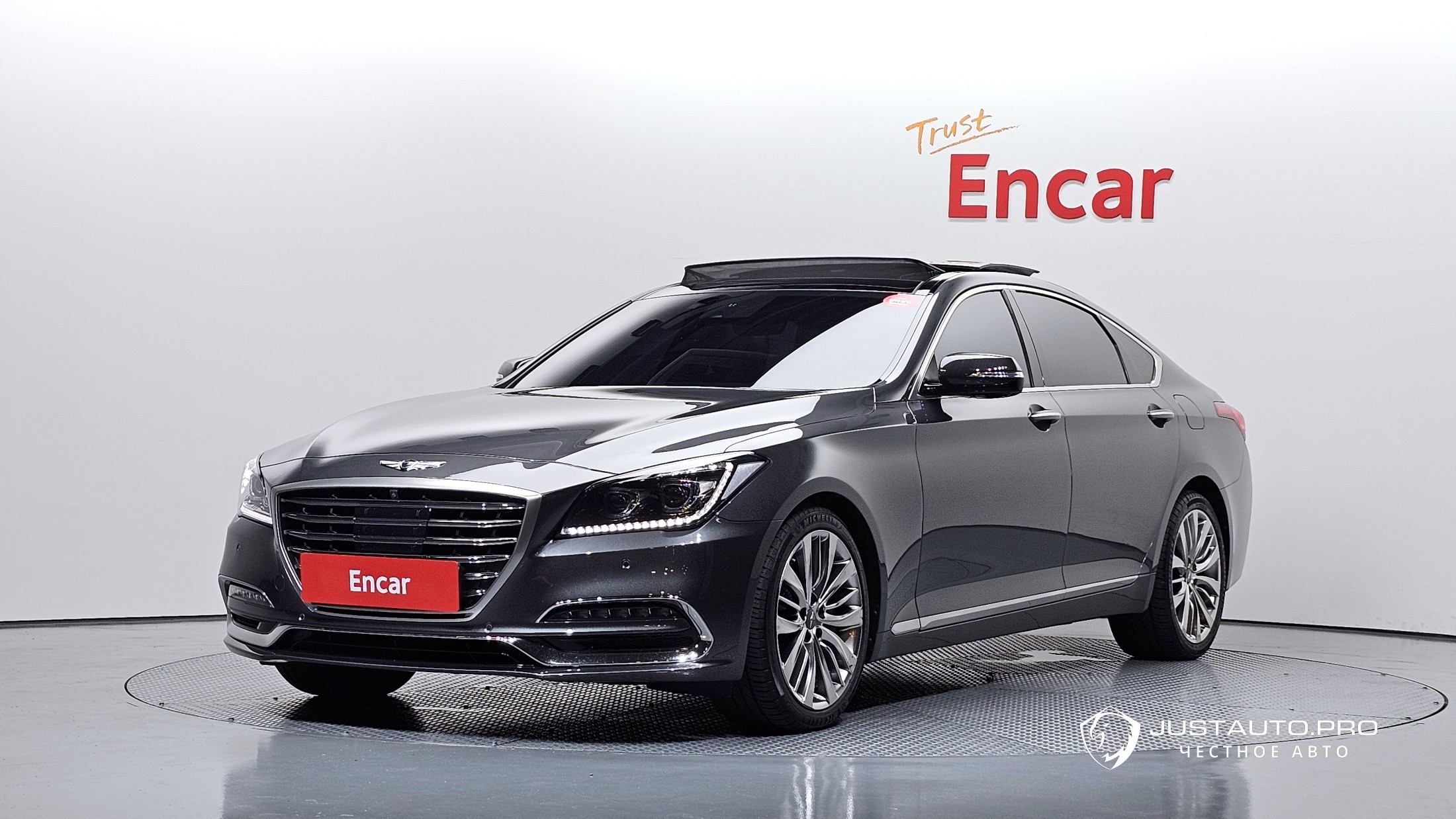 Автомобиль Genesis G80
