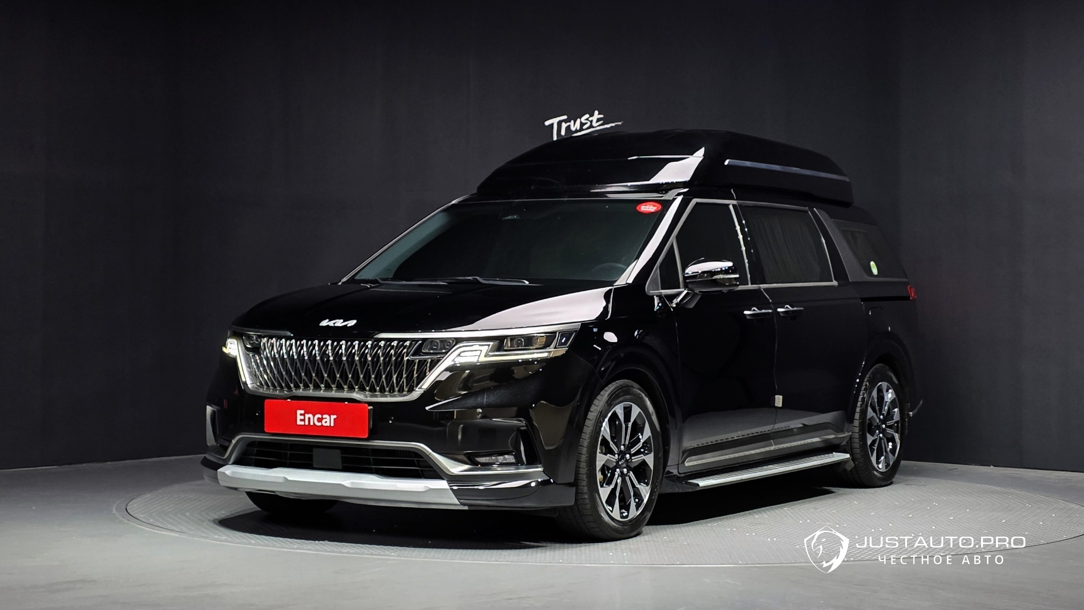 Автомобиль Kia Canival