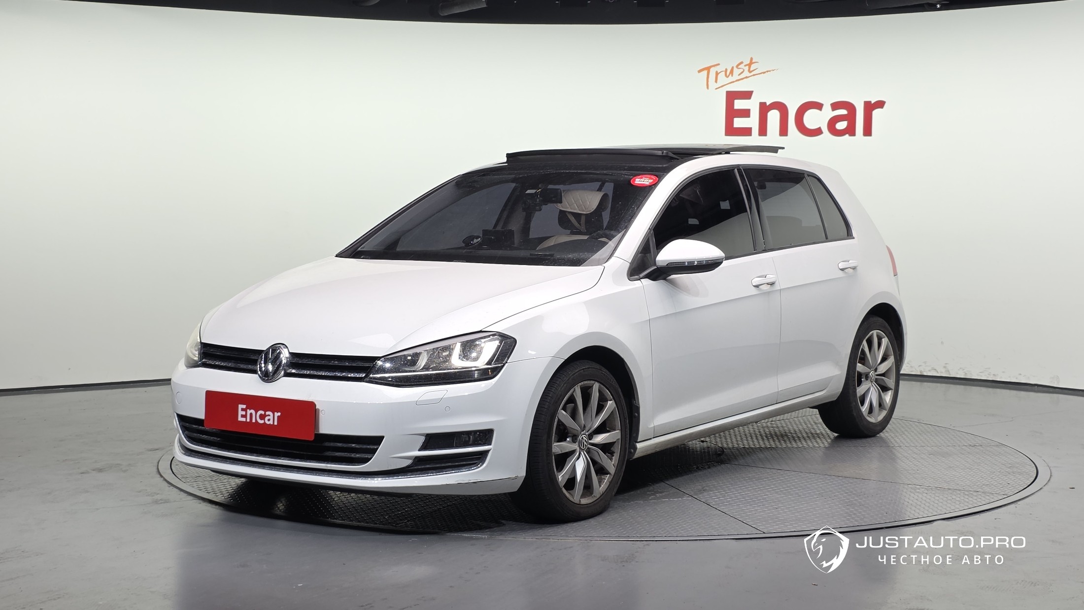 Автомобиль Volkswagen Golf
