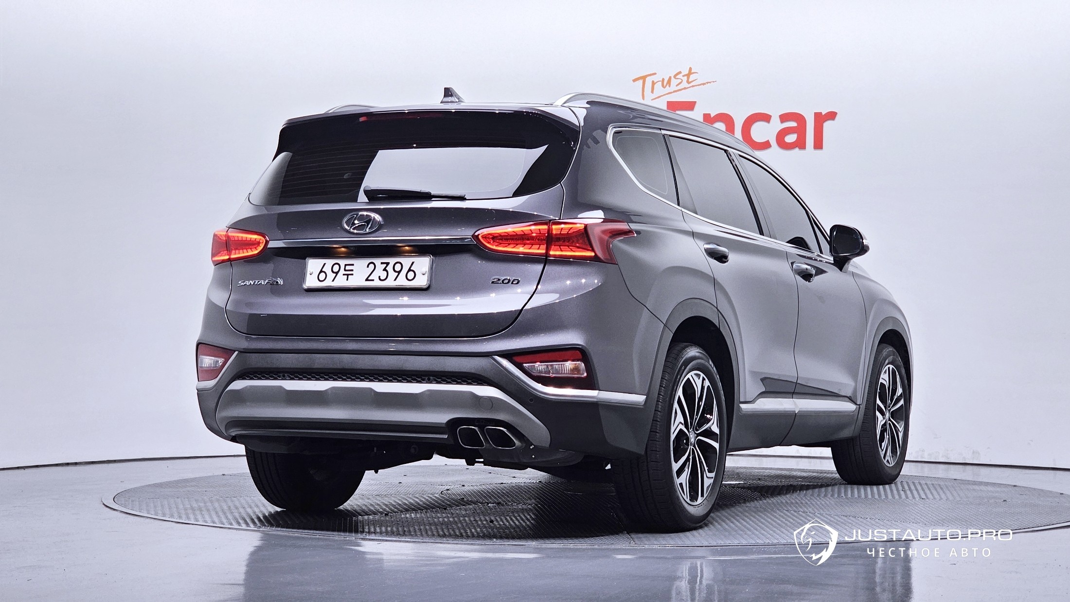 Автомобиль Hyundai Santafe
