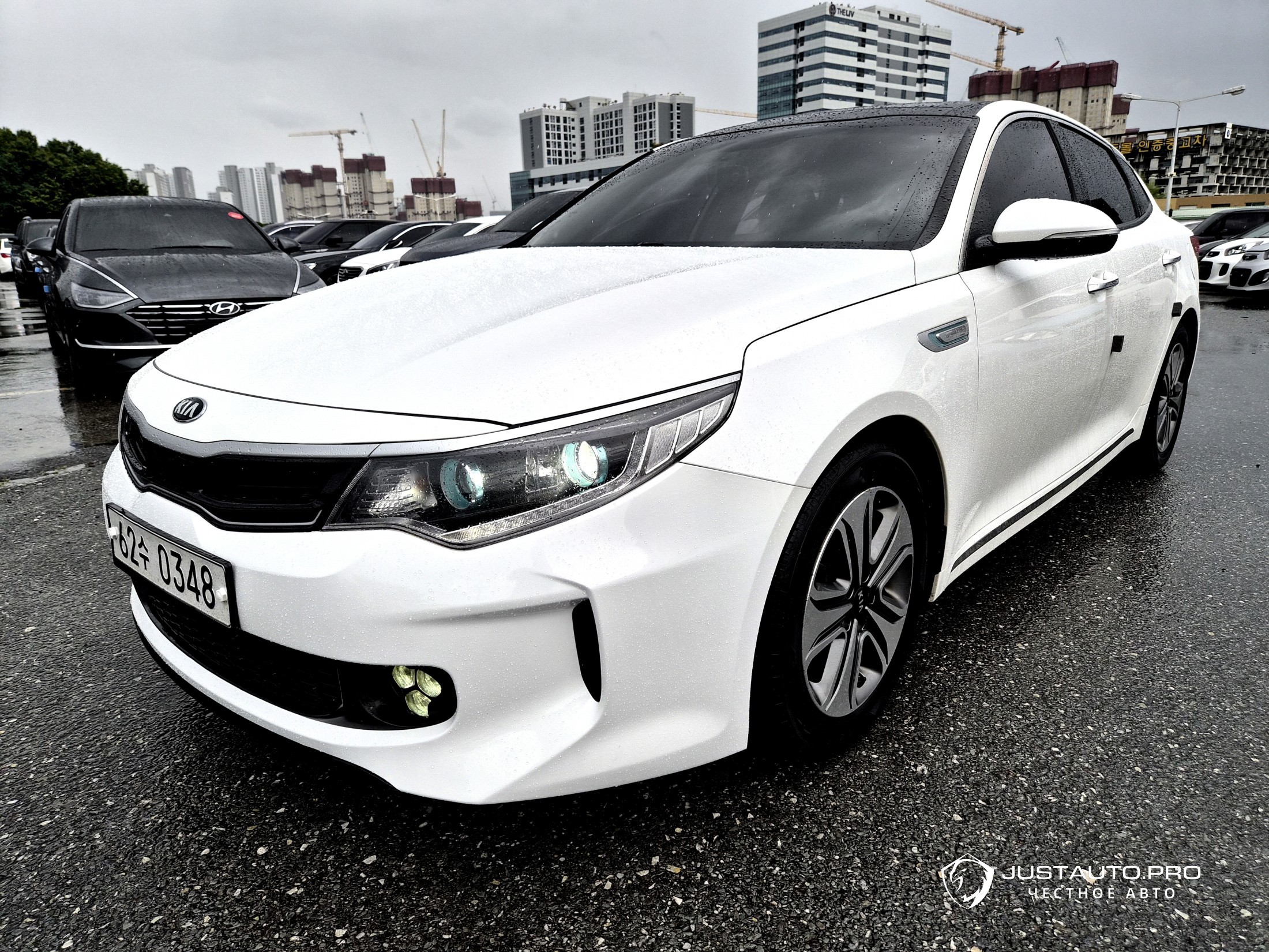 Автомобиль Kia K5