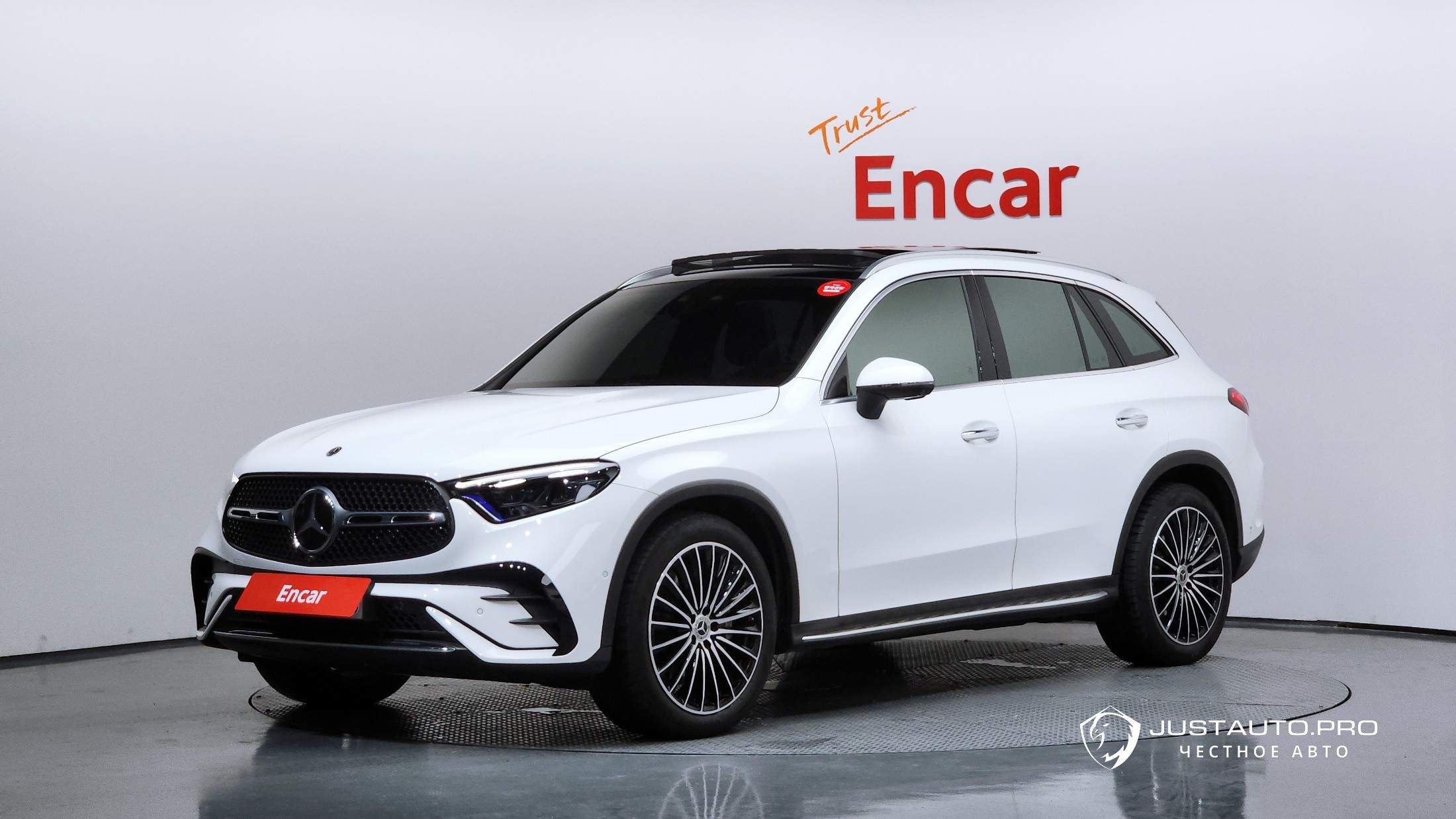Автомобиль Mercedes-Benz GLC-Class