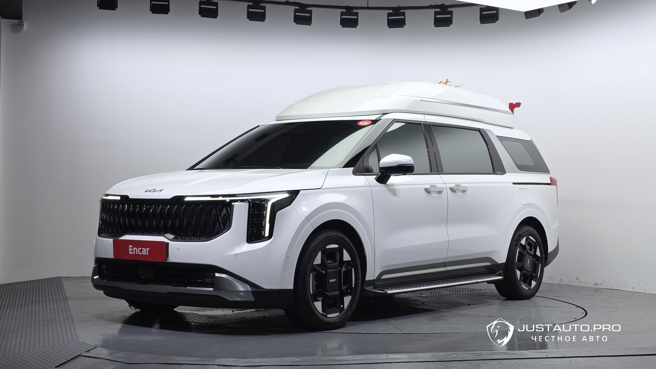 Автомобиль Kia Canival