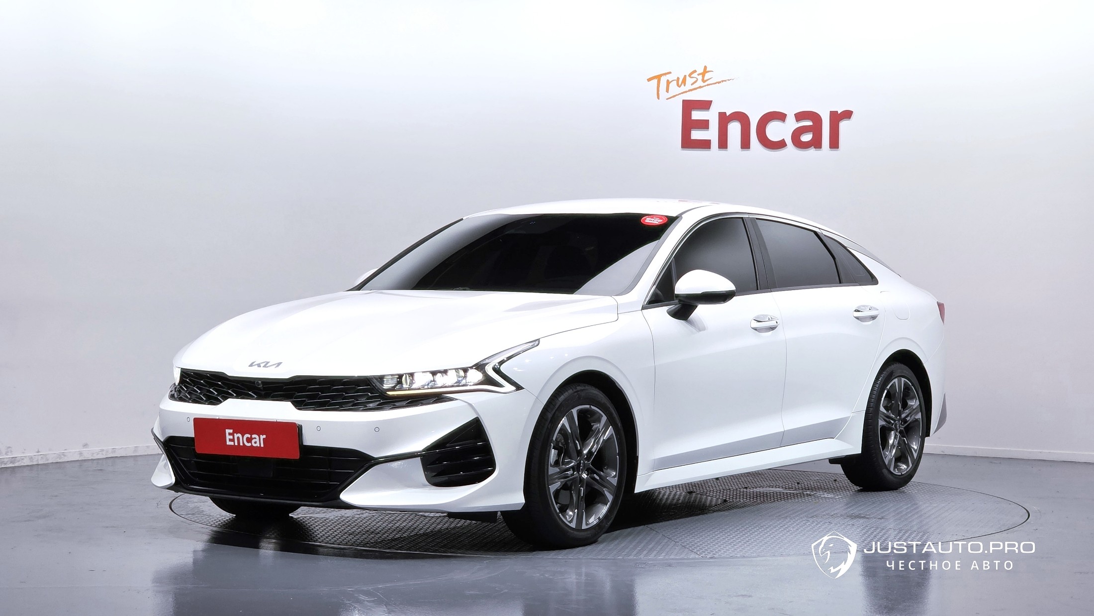 Автомобиль Kia K5