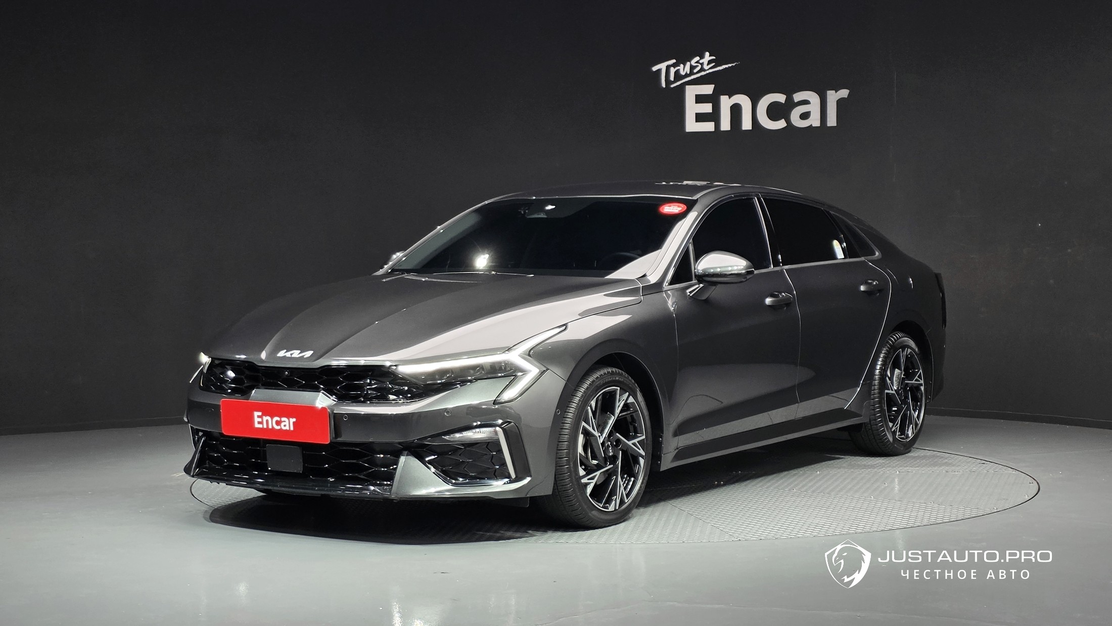 Автомобиль Kia K5