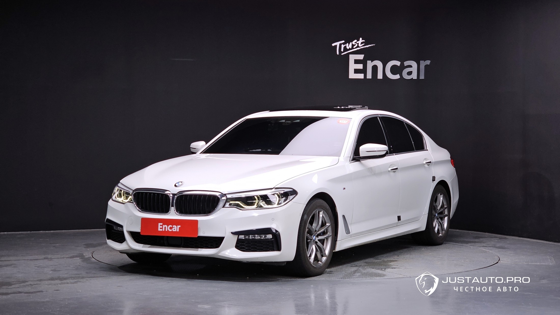 Автомобиль BMW 5-Series