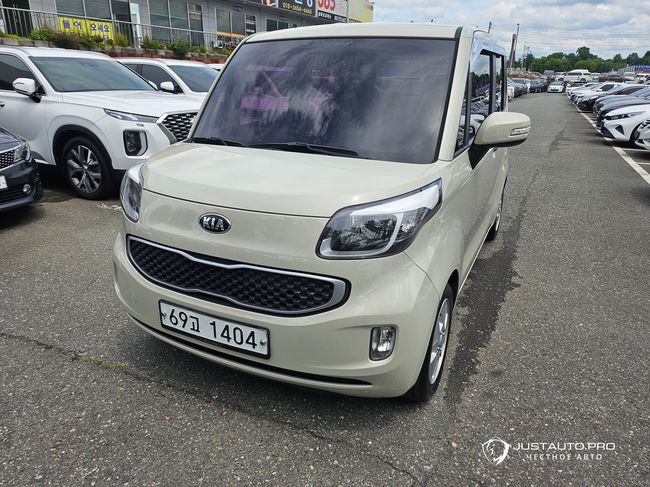 Автомобиль Kia RAY