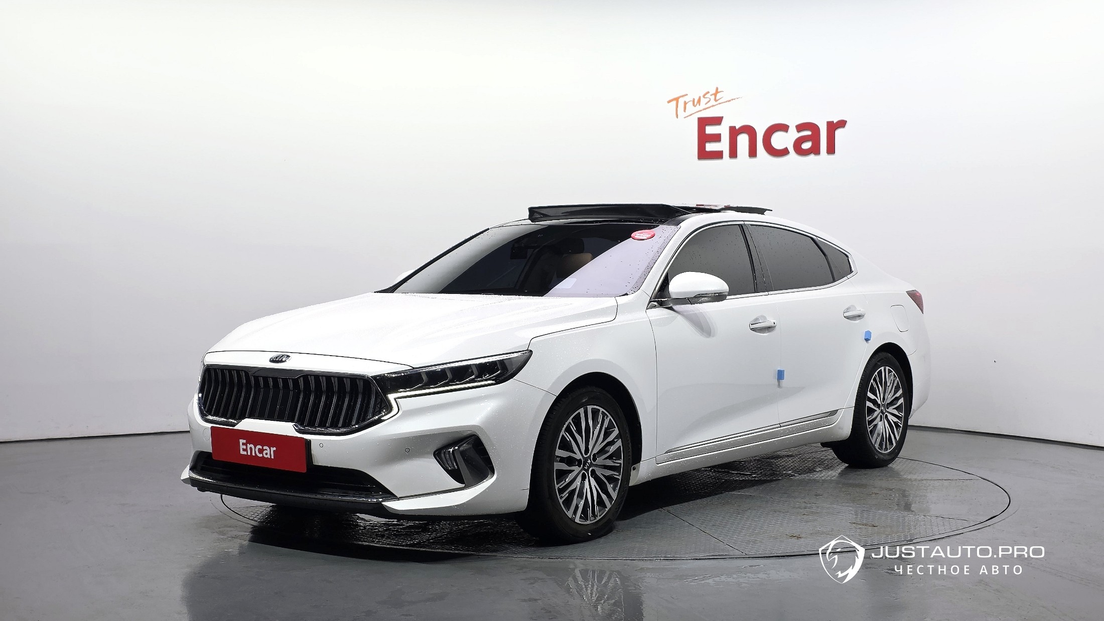 Автомобиль Kia K7