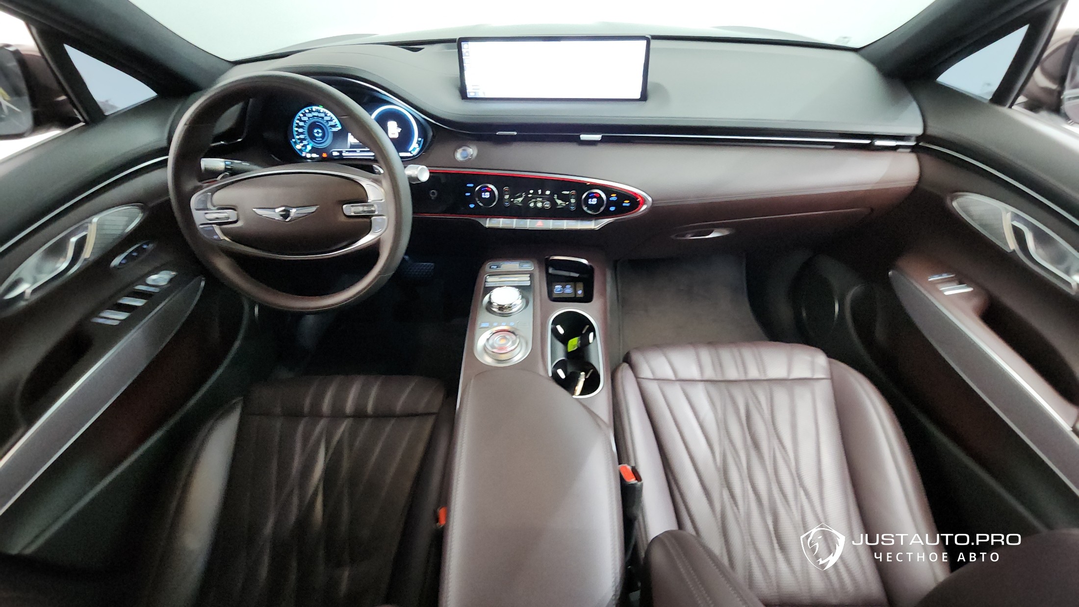 Автомобиль Genesis GV70