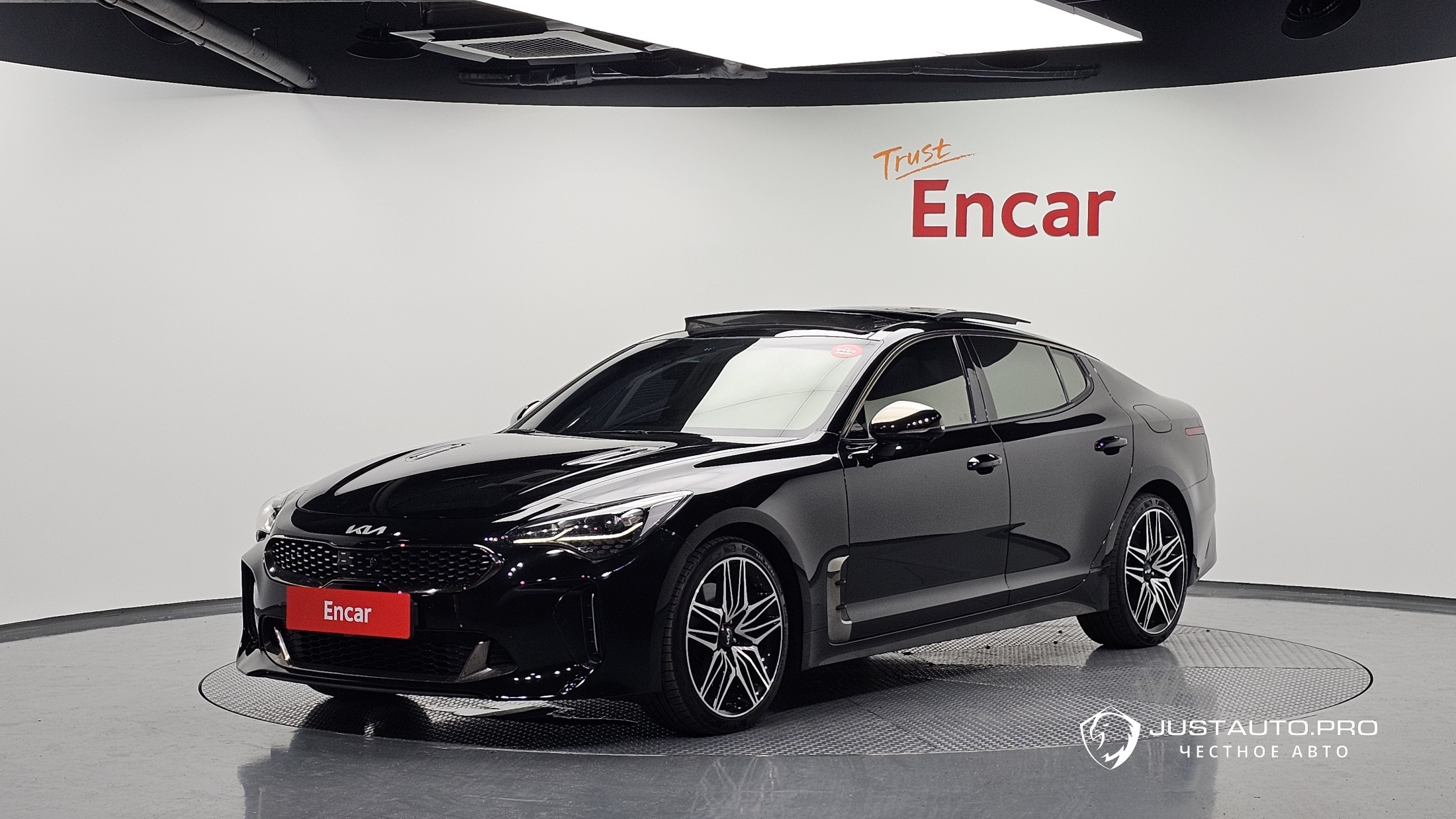 Автомобиль Kia Stinger
