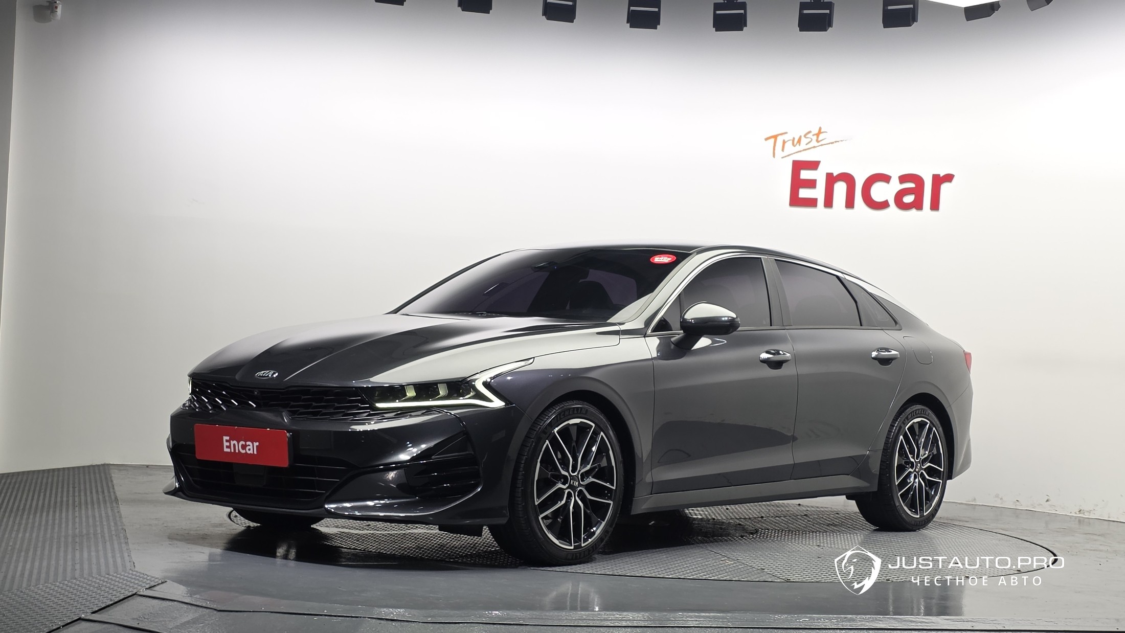 Автомобиль Kia K5