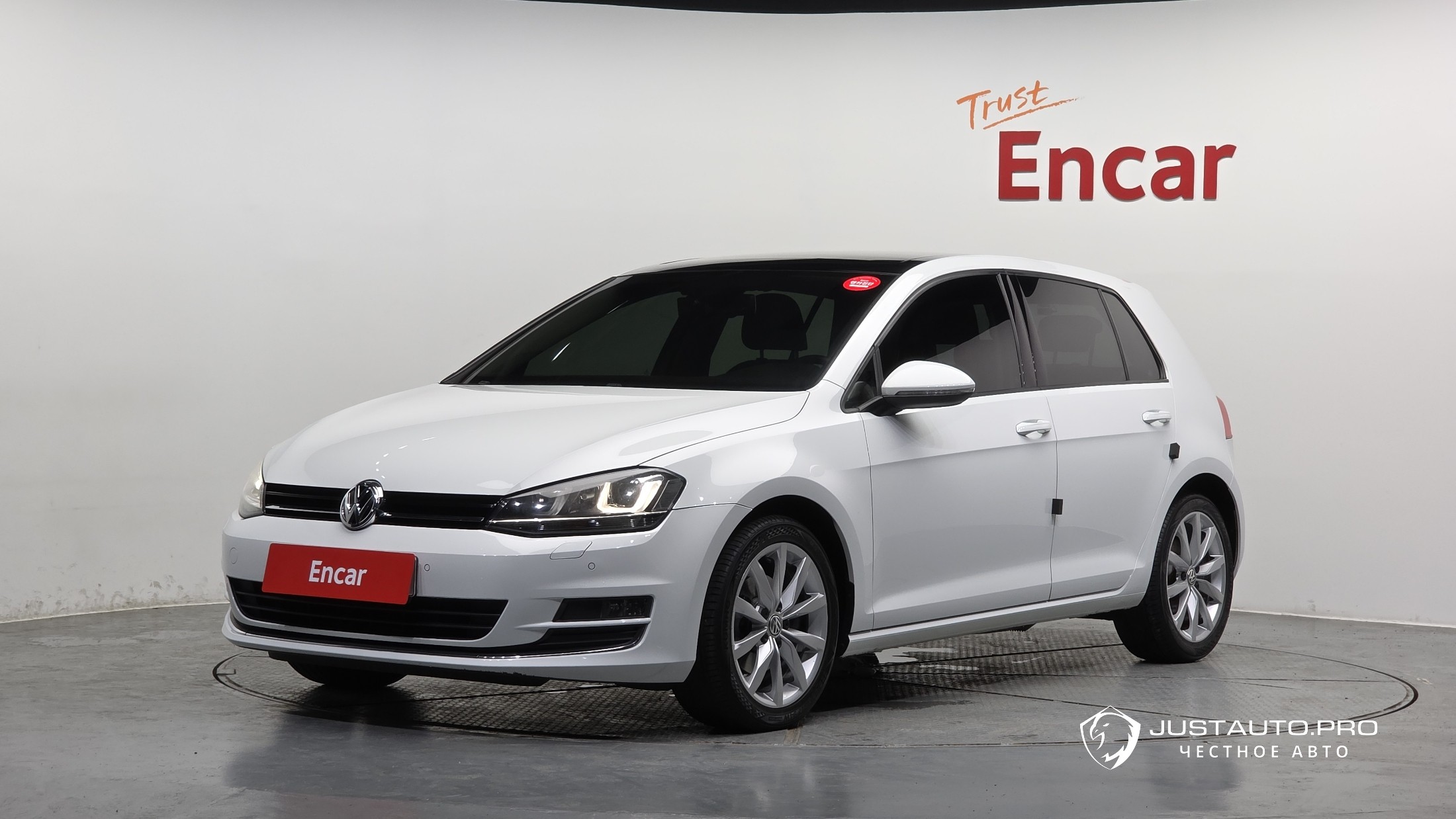 Автомобиль Volkswagen Golf