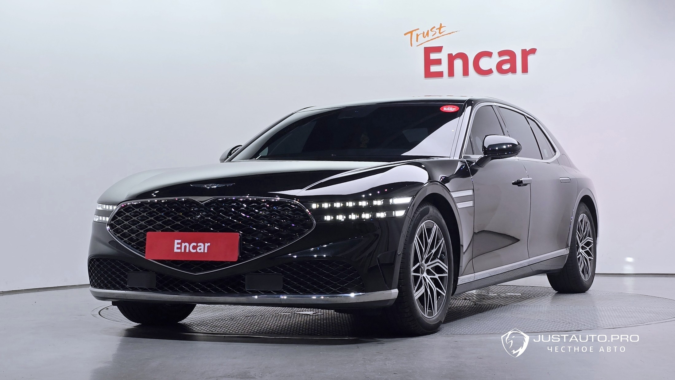 Автомобиль Genesis G90