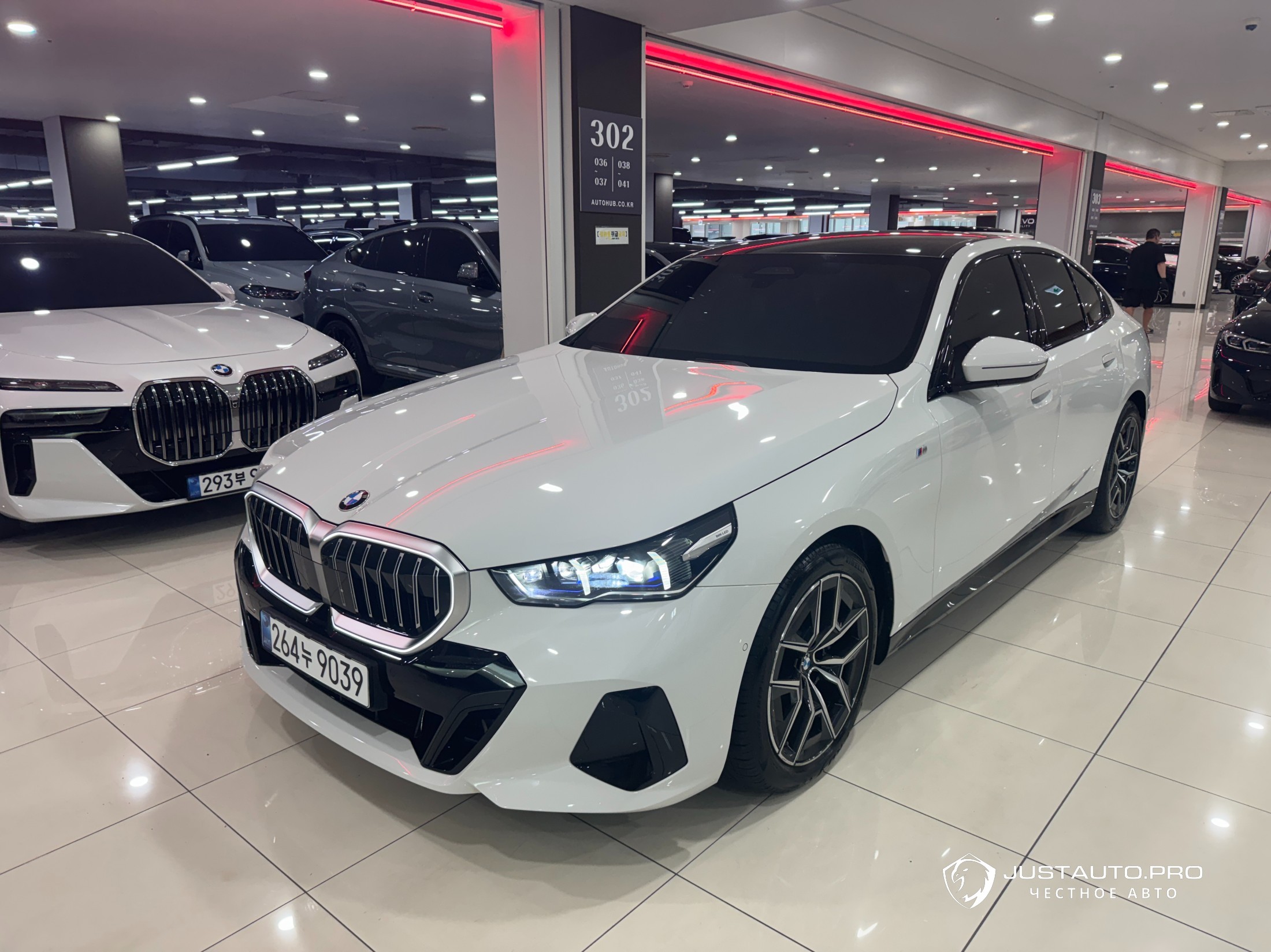 Автомобиль BMW 5-Series