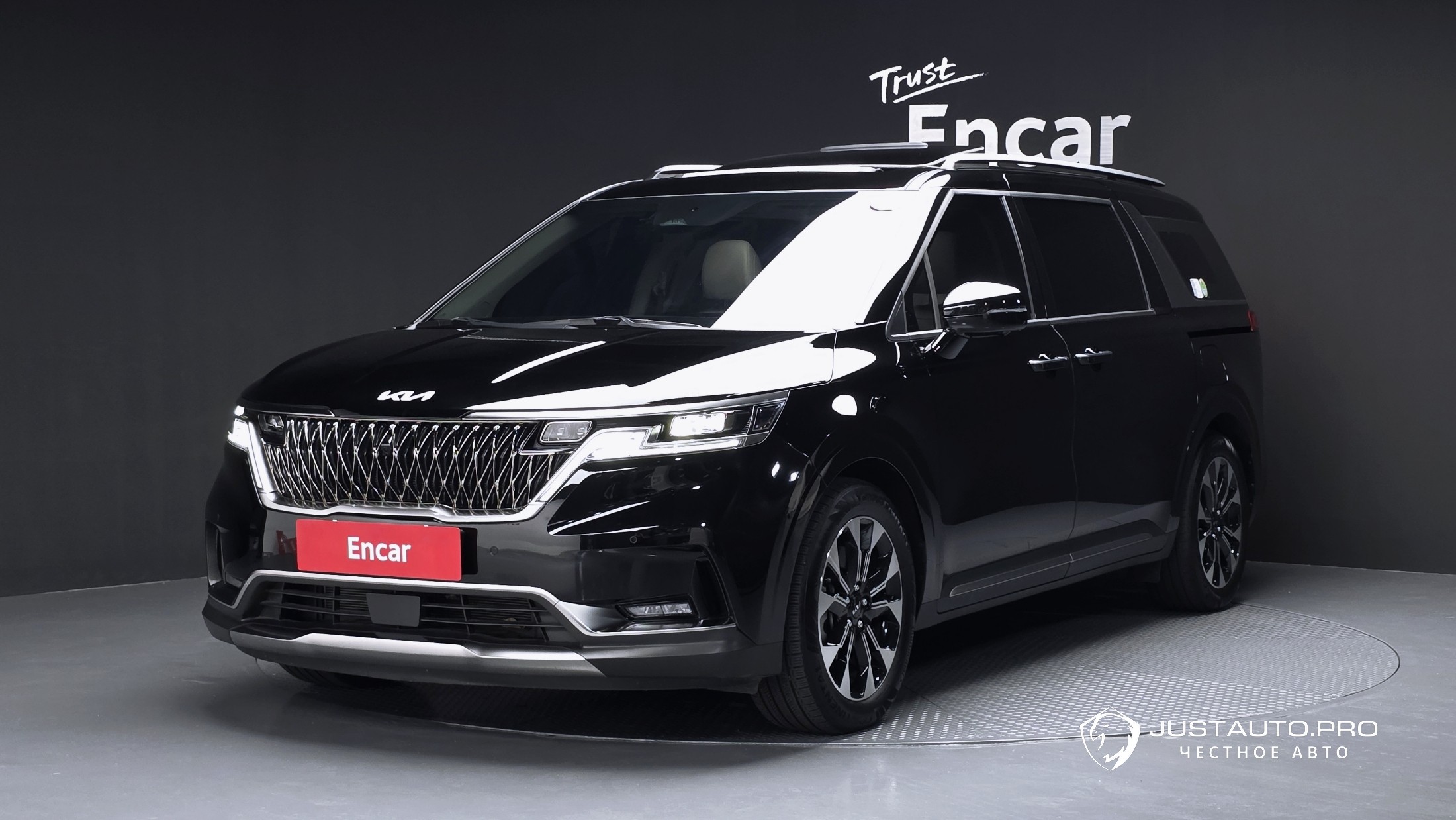 Автомобиль Kia Canival