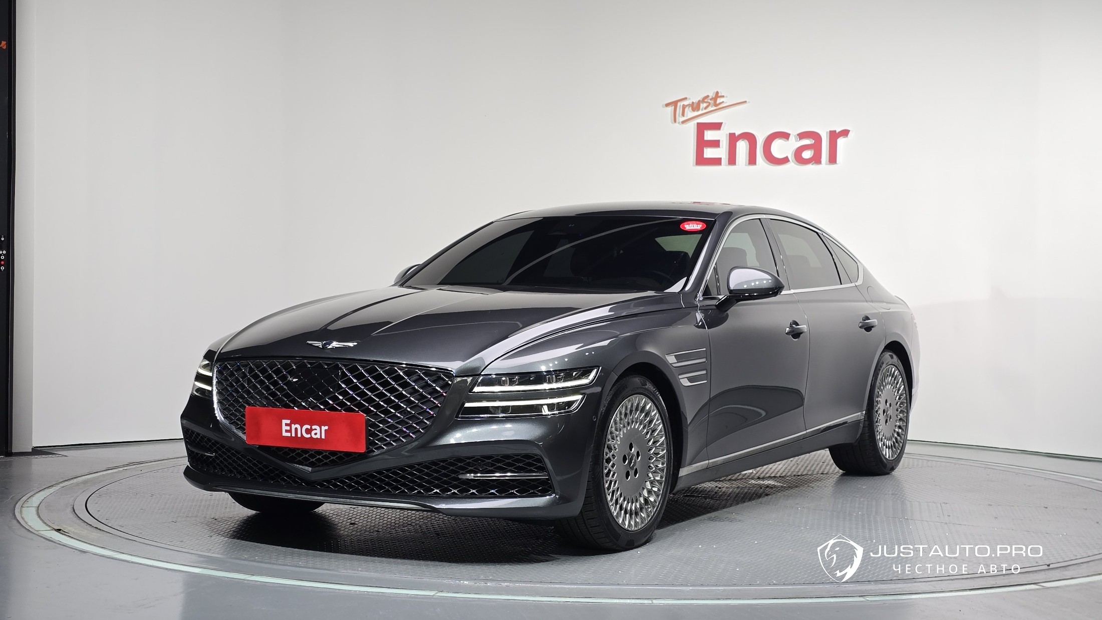 Автомобиль Genesis G80