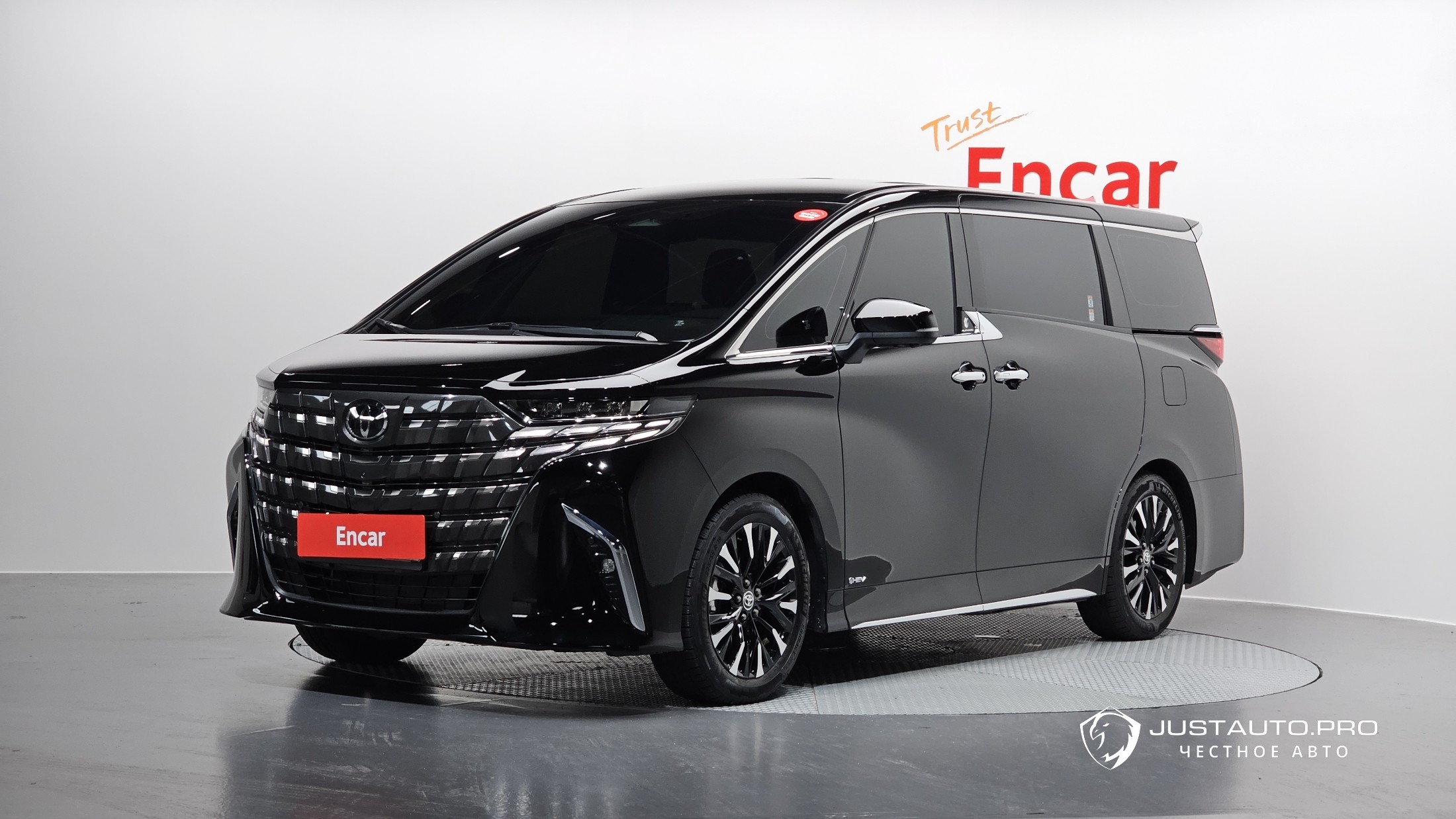 Автомобиль Toyota Alphard