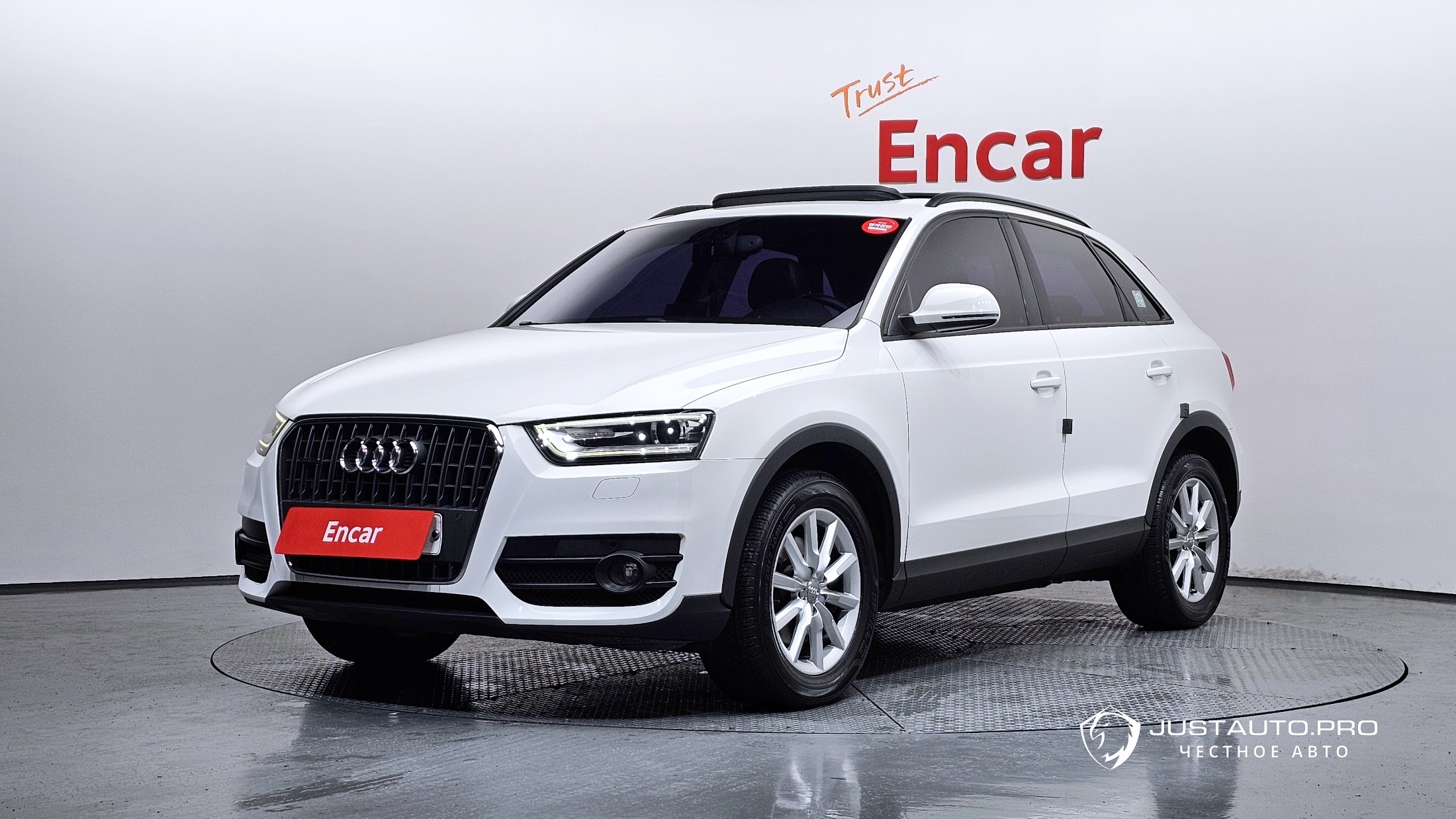 Автомобиль Audi Q3