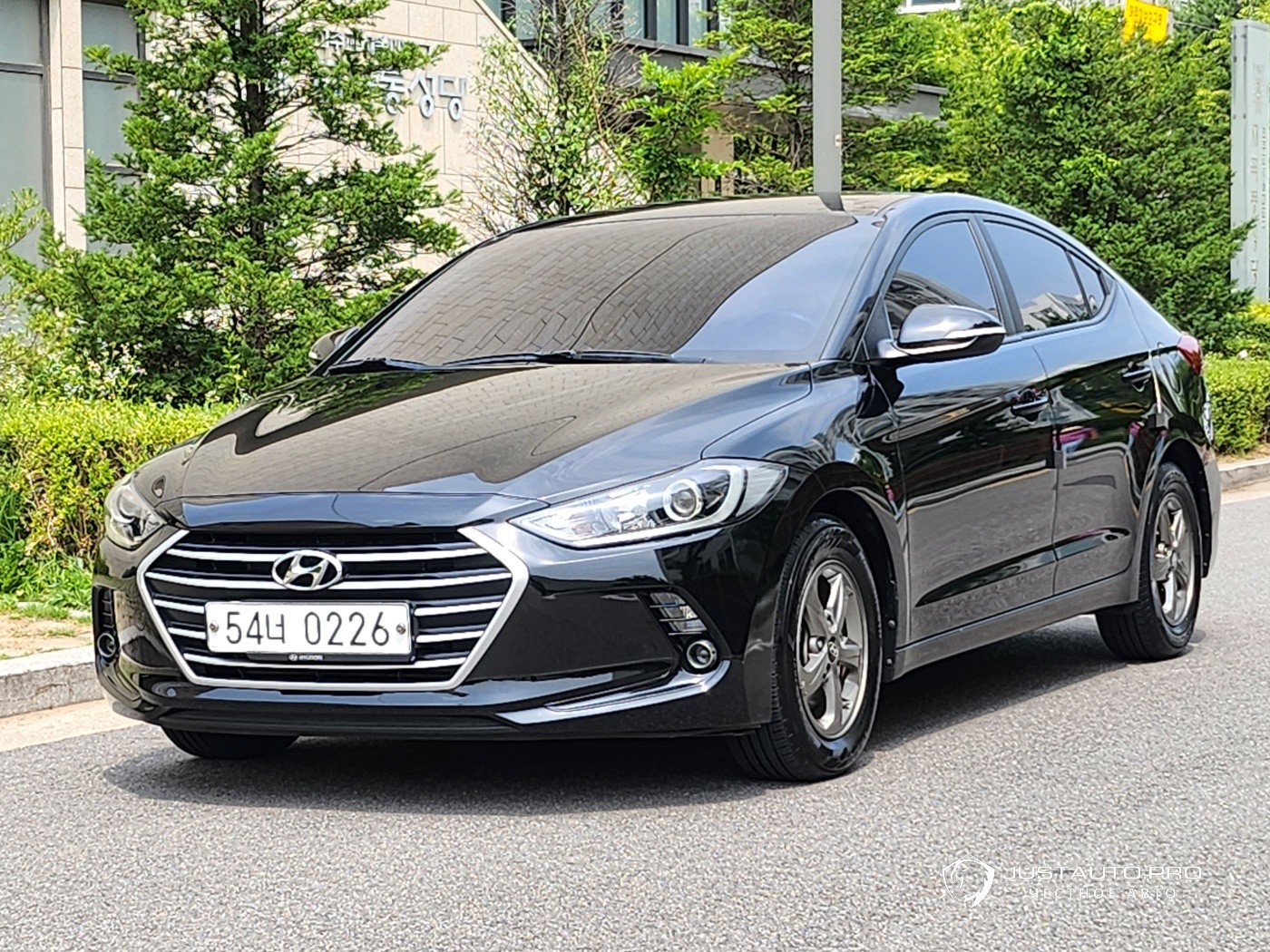 Автомобиль Hyundai AVANTE