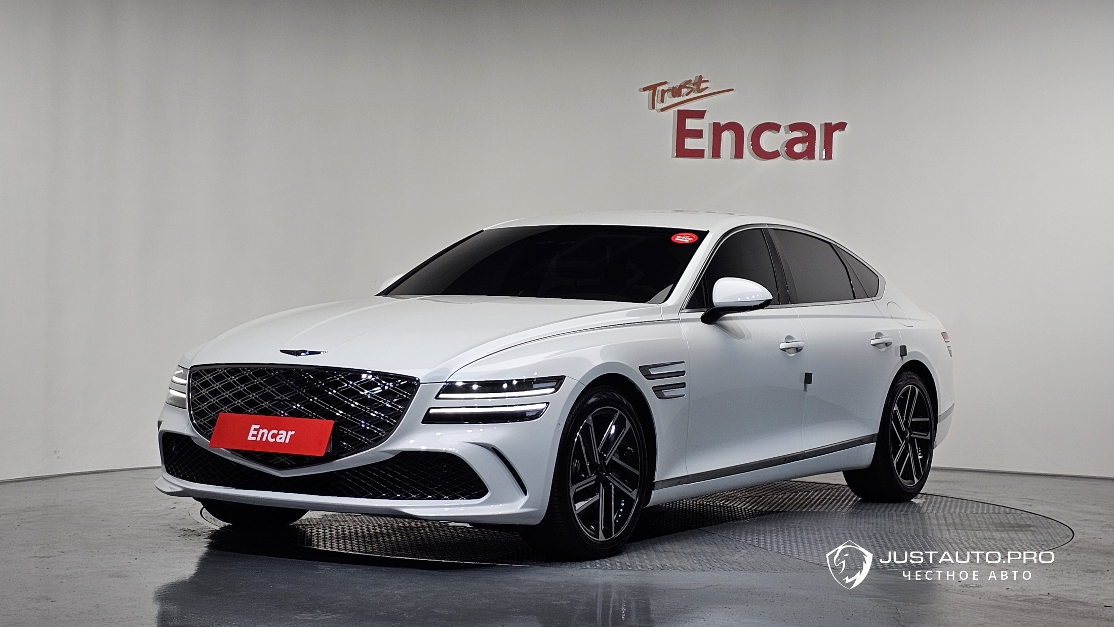 Автомобиль Genesis G80