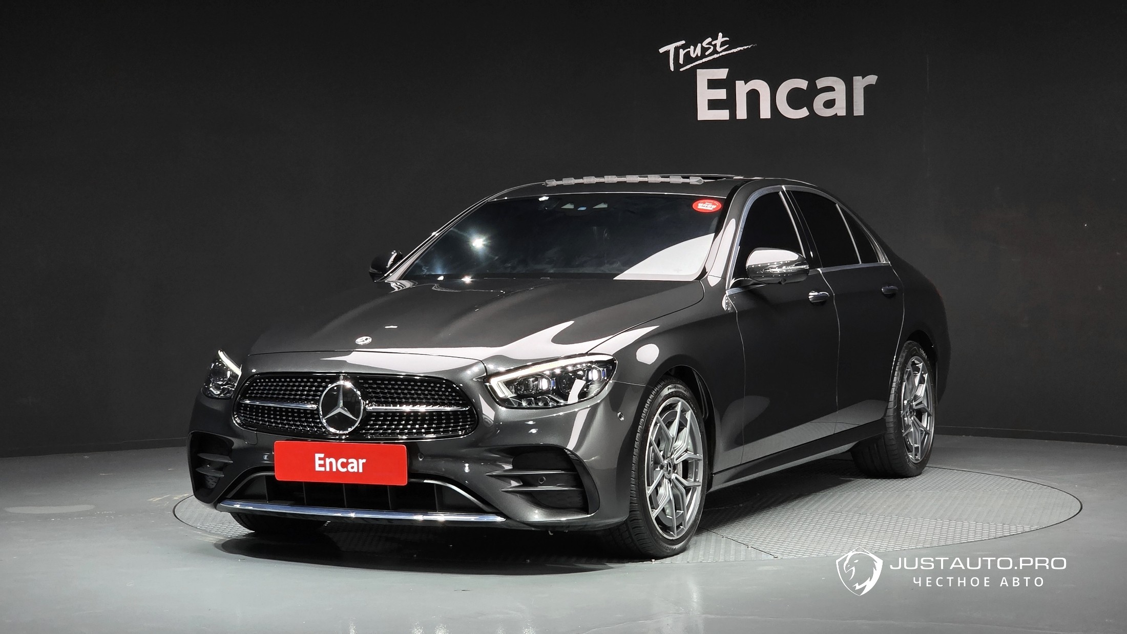 Автомобиль Mercedes-Benz E-Class