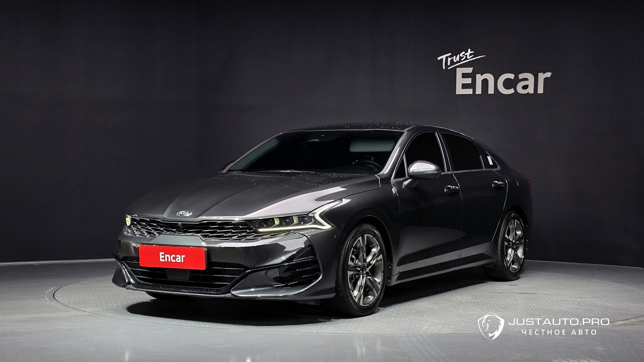 Автомобиль Kia K5
