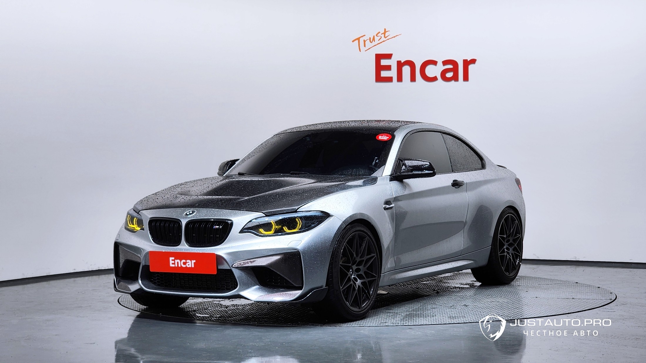 Автомобиль BMW M2